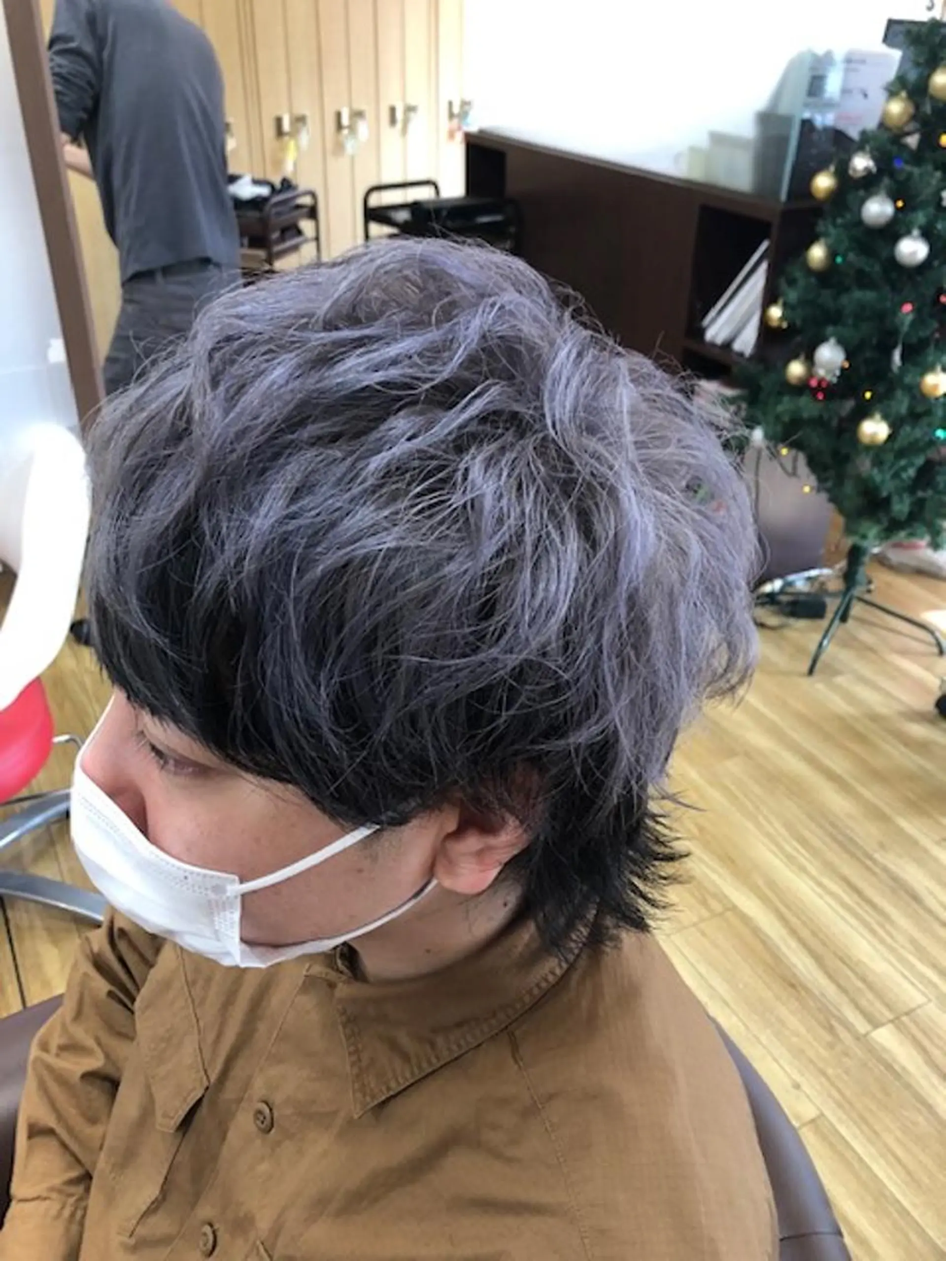 ショート カラー メンズ ヘアアレンジ メンズインナーカラー グレージュ インナーカラー 🟦西荻窪ハイトーン 艶髪Yu-Ji🟦のヘアスタイル