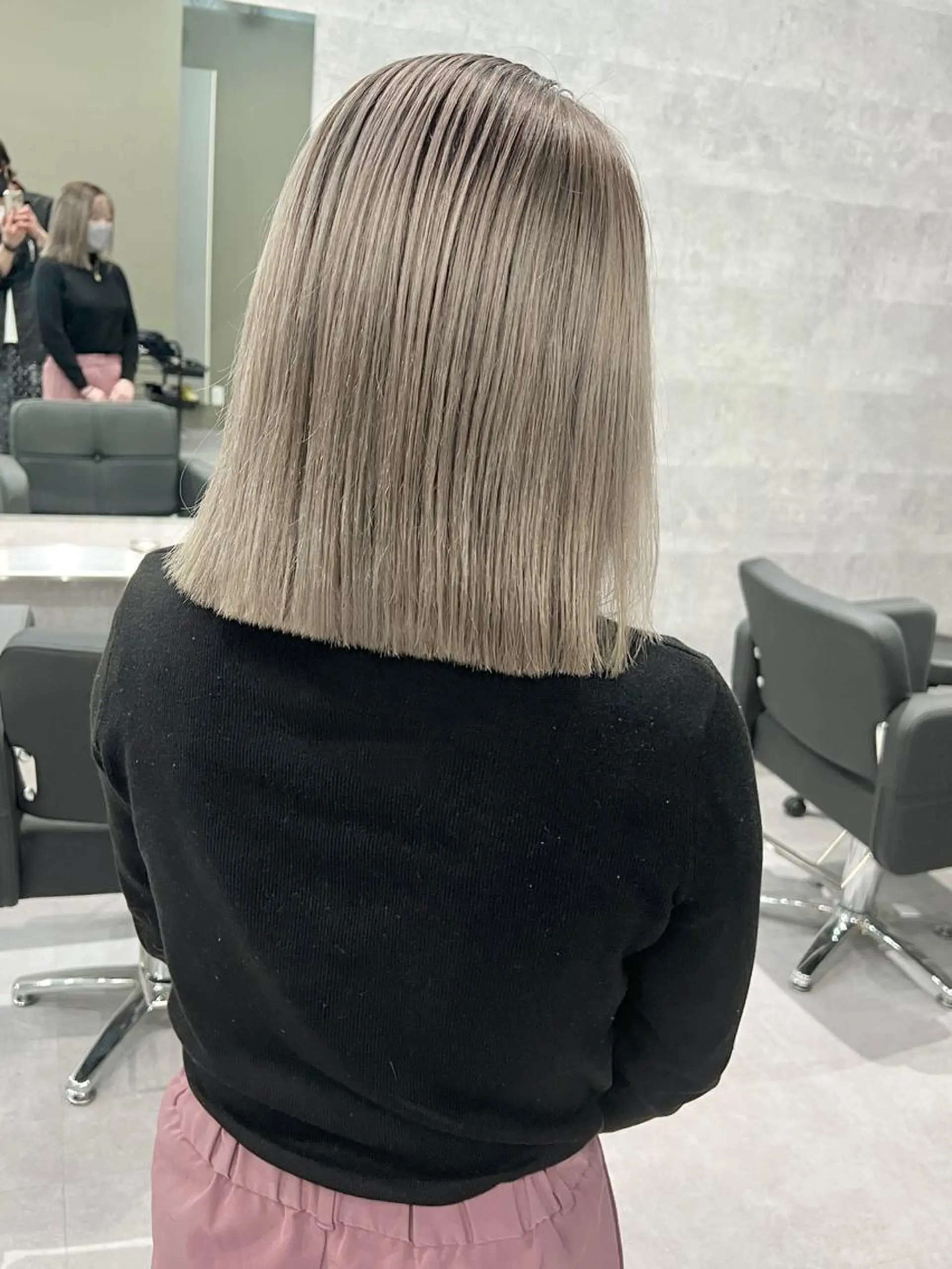 ミディアム カラー バレイヤージュ ブリーチ 透明感カラー ダブルカラー ハイトーンカラー Via officialのヘアスタイル