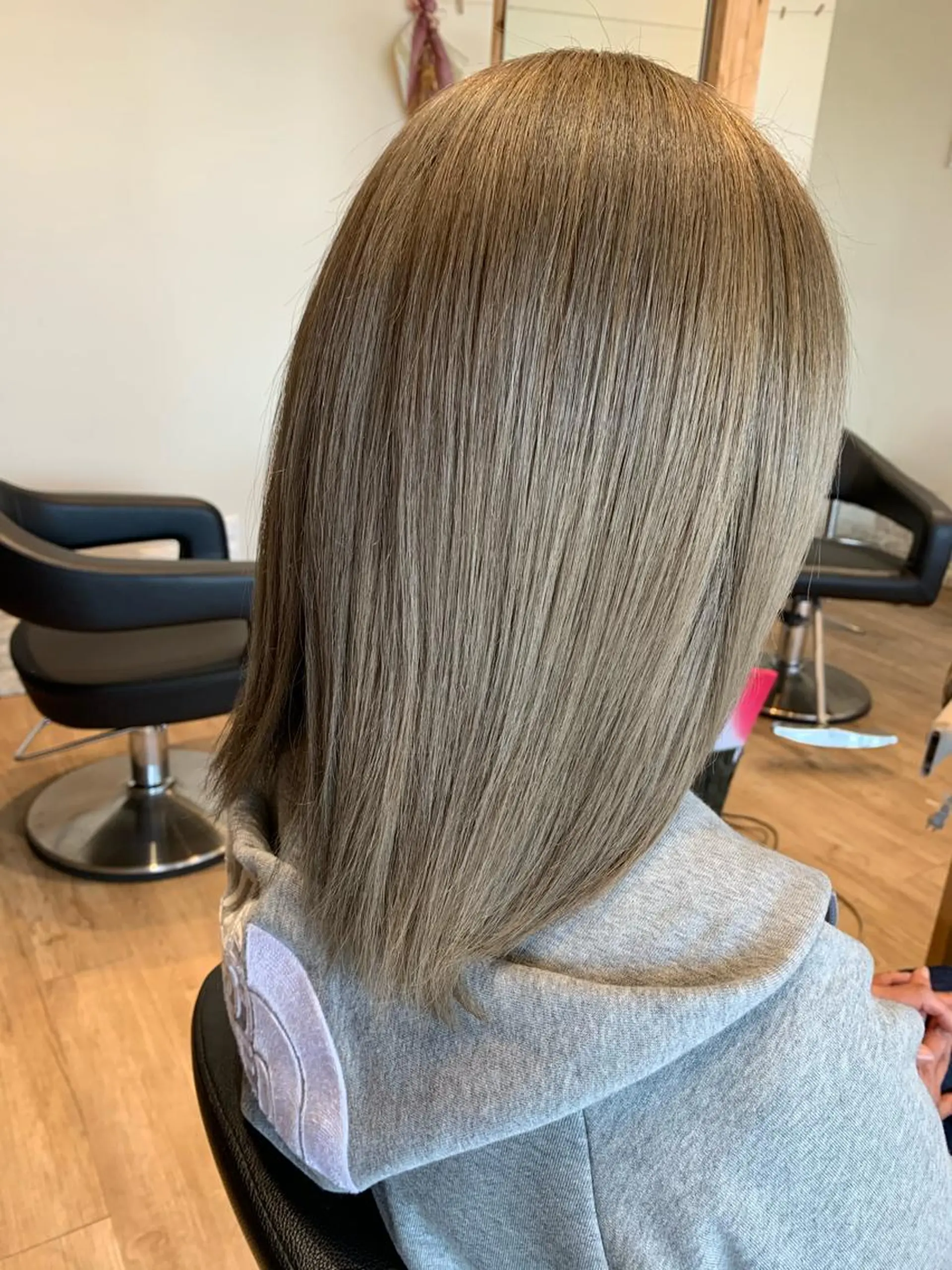 ミディアム ヘアカラー 大久保 隆蔵のヘアスタイル