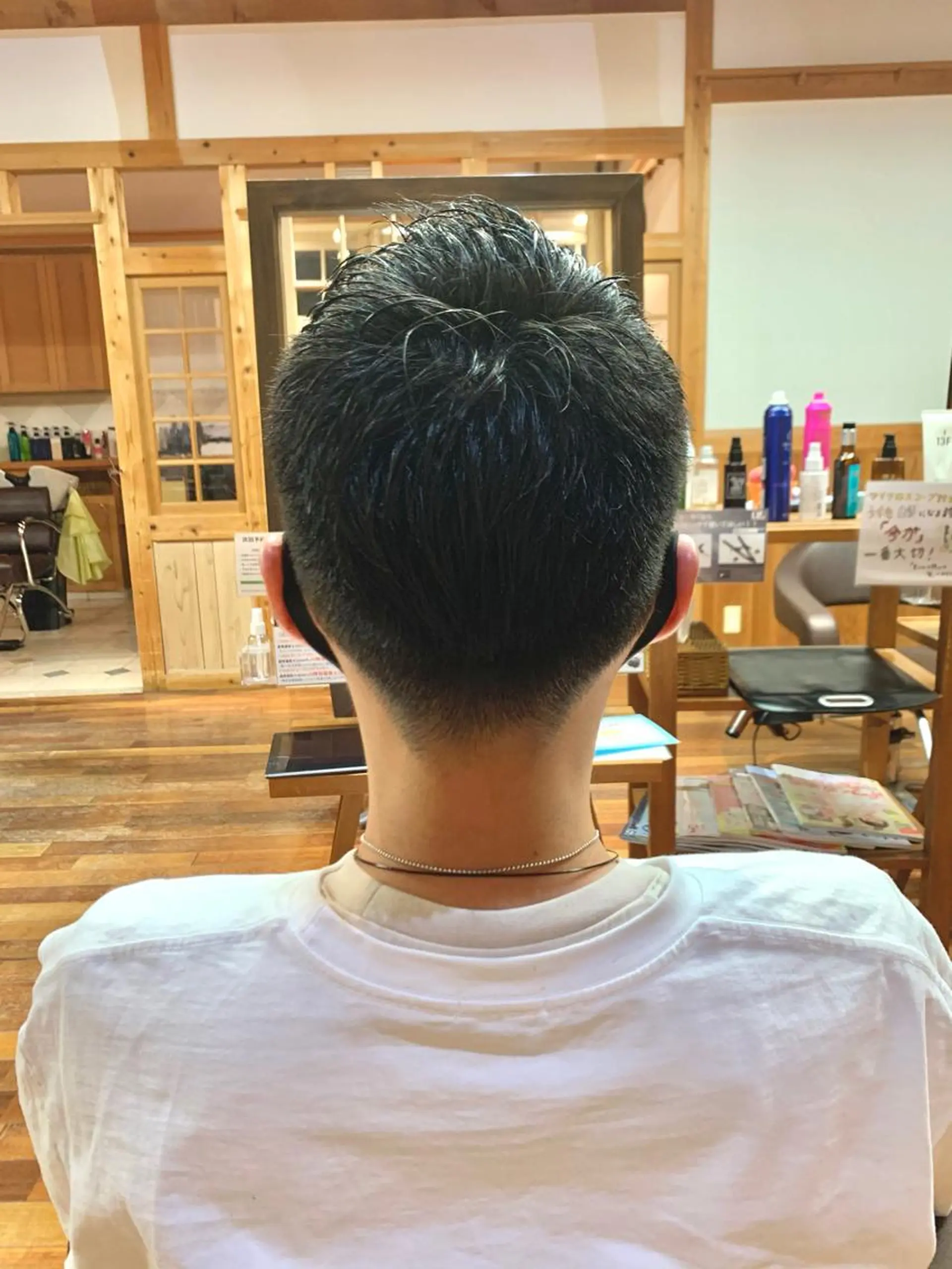 ショート 吉田 浩太郎のヘアスタイル