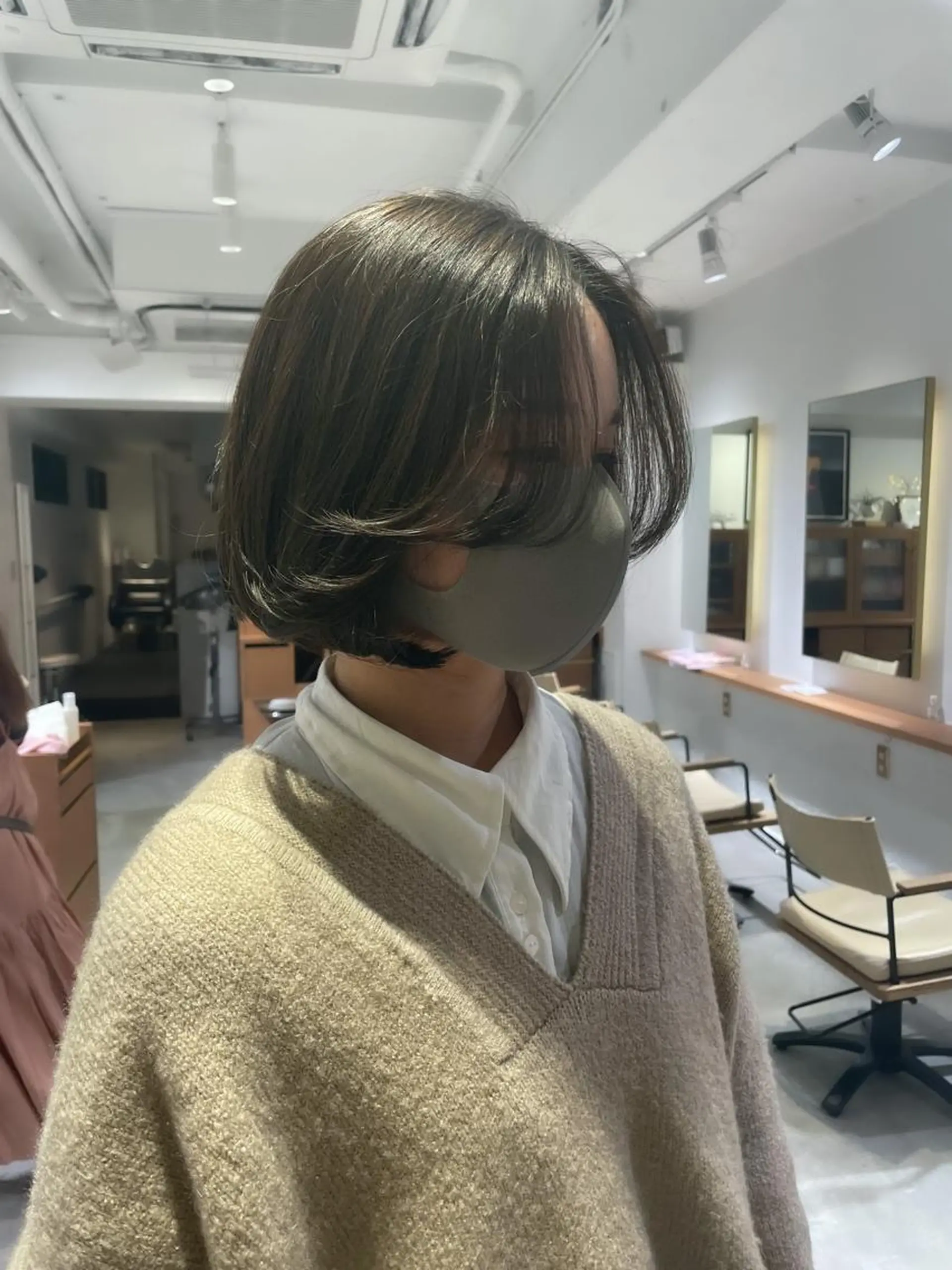 ショート カラー ボブ 顔まわりレイヤー レイヤーカット ナガミネアリサ/ 学芸大学/海外ヘアのヘアスタイル