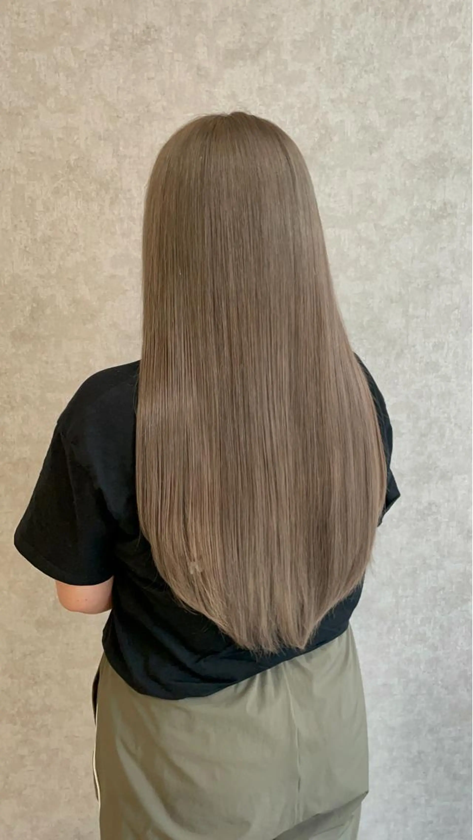 カラー ベージュカラー ミルクティーベージュ ヘアカラー Taku ／ケアハイトーンのヘアスタイル