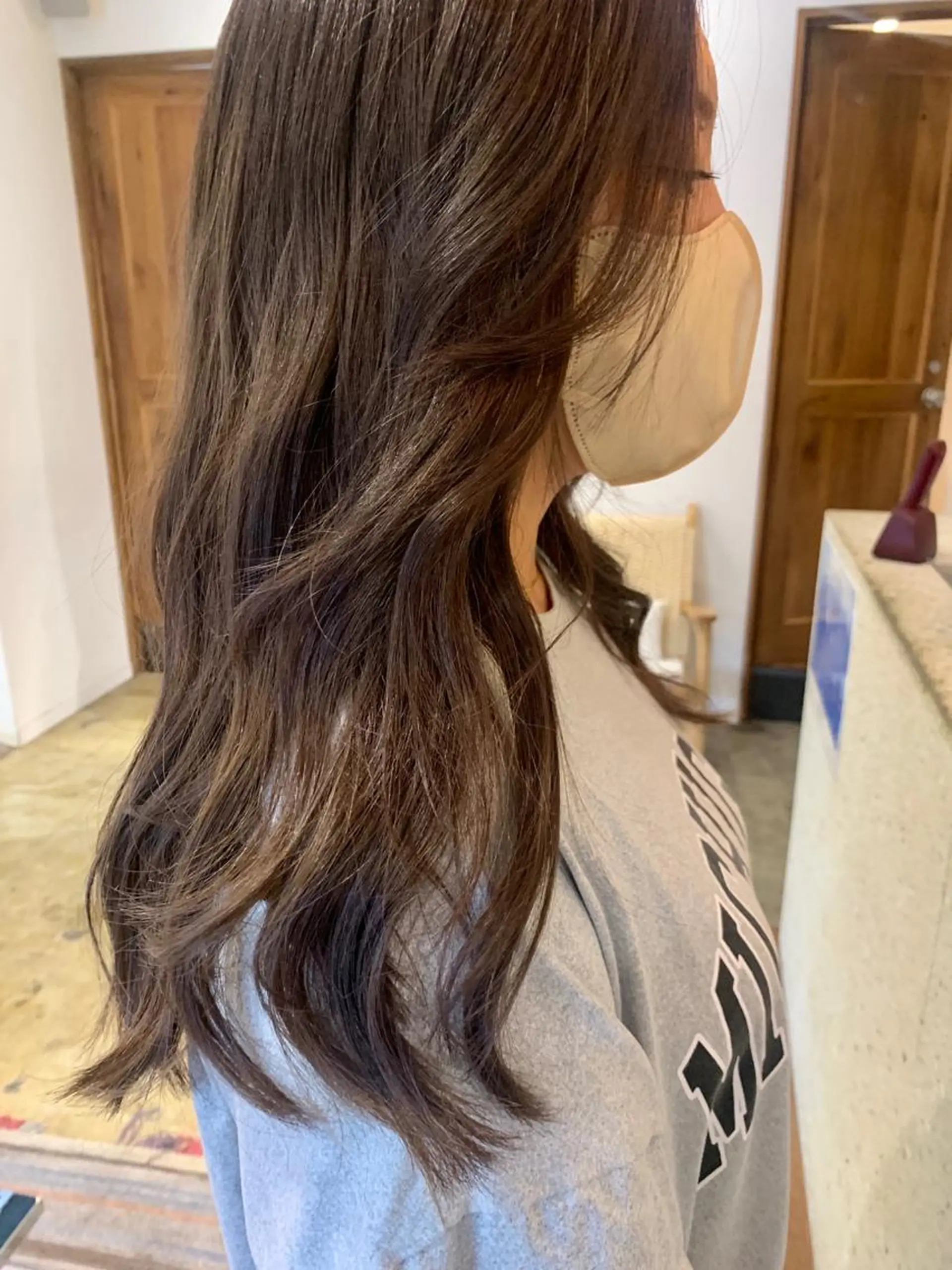 ロング カラー 透明感カラー ハイライトカラー ハイライト レイヤーカット RIO .のヘアスタイル