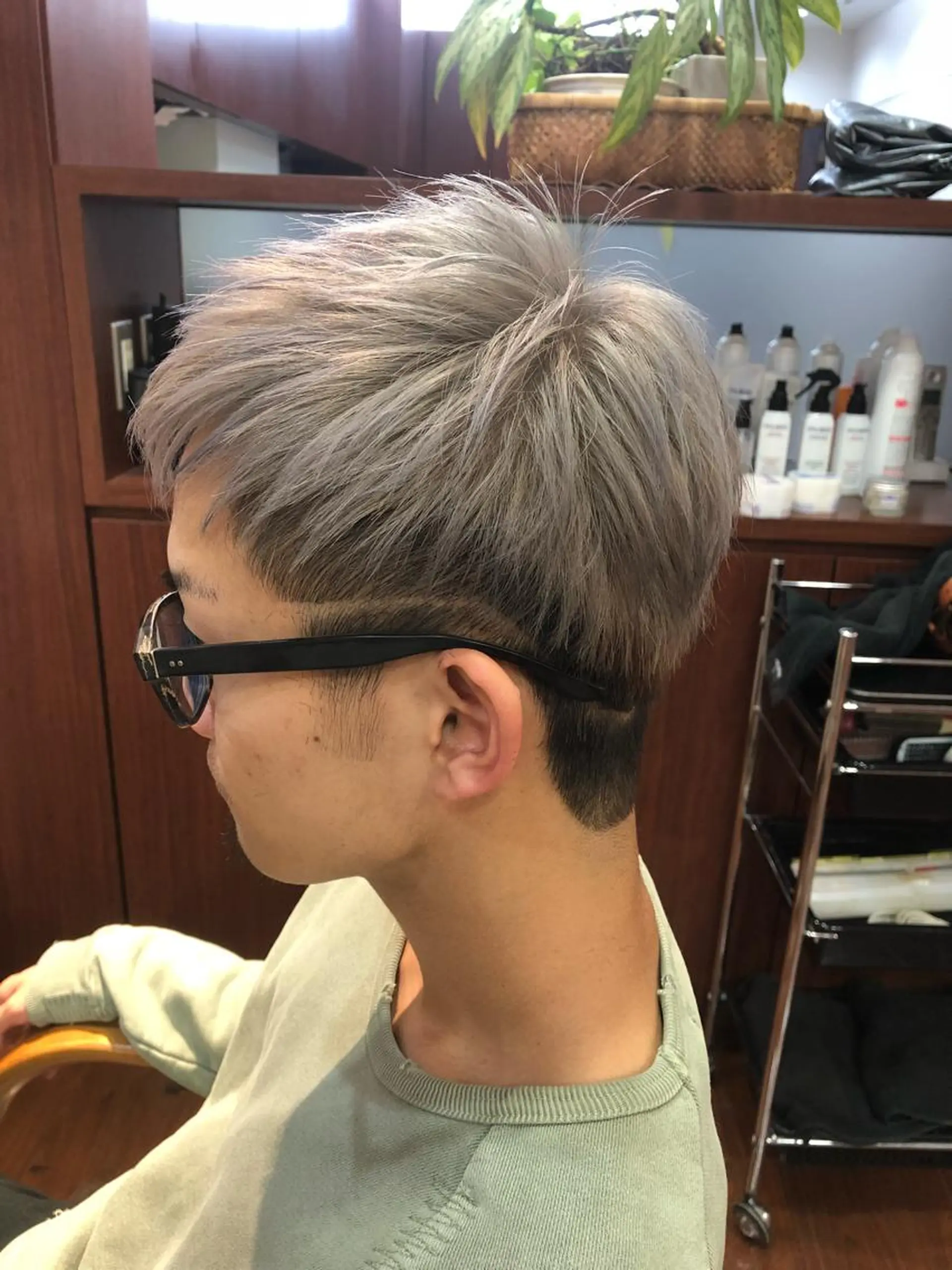 ショート カラー メンズ メンズブリーチ ブリーチ 【PRIMAL】萩原 凌のヘアスタイル