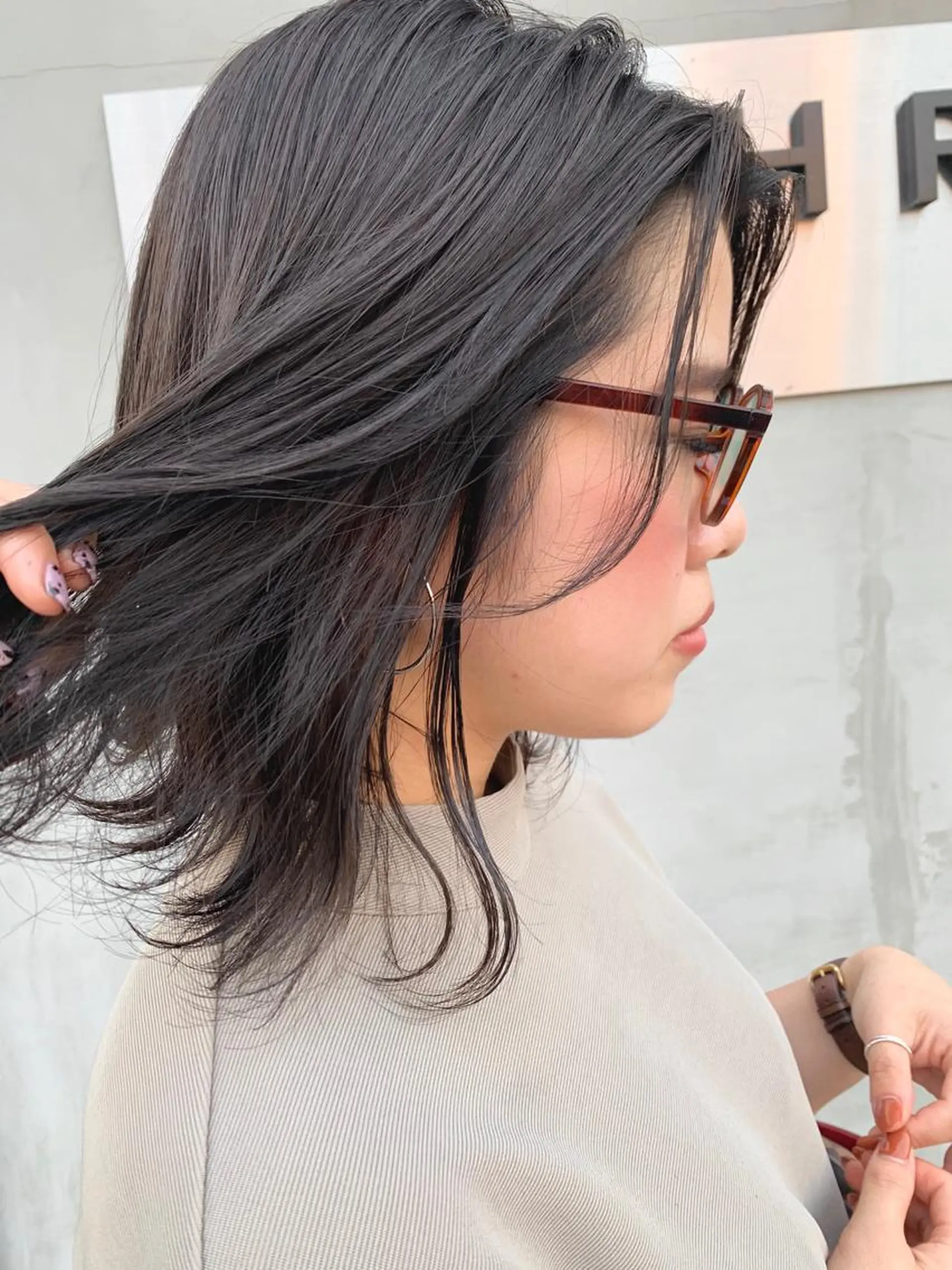 ショート カラー ヘアアレンジ ベージュカラー まつ毛パーマ🤎 透明感カラー🌿のヘアスタイル