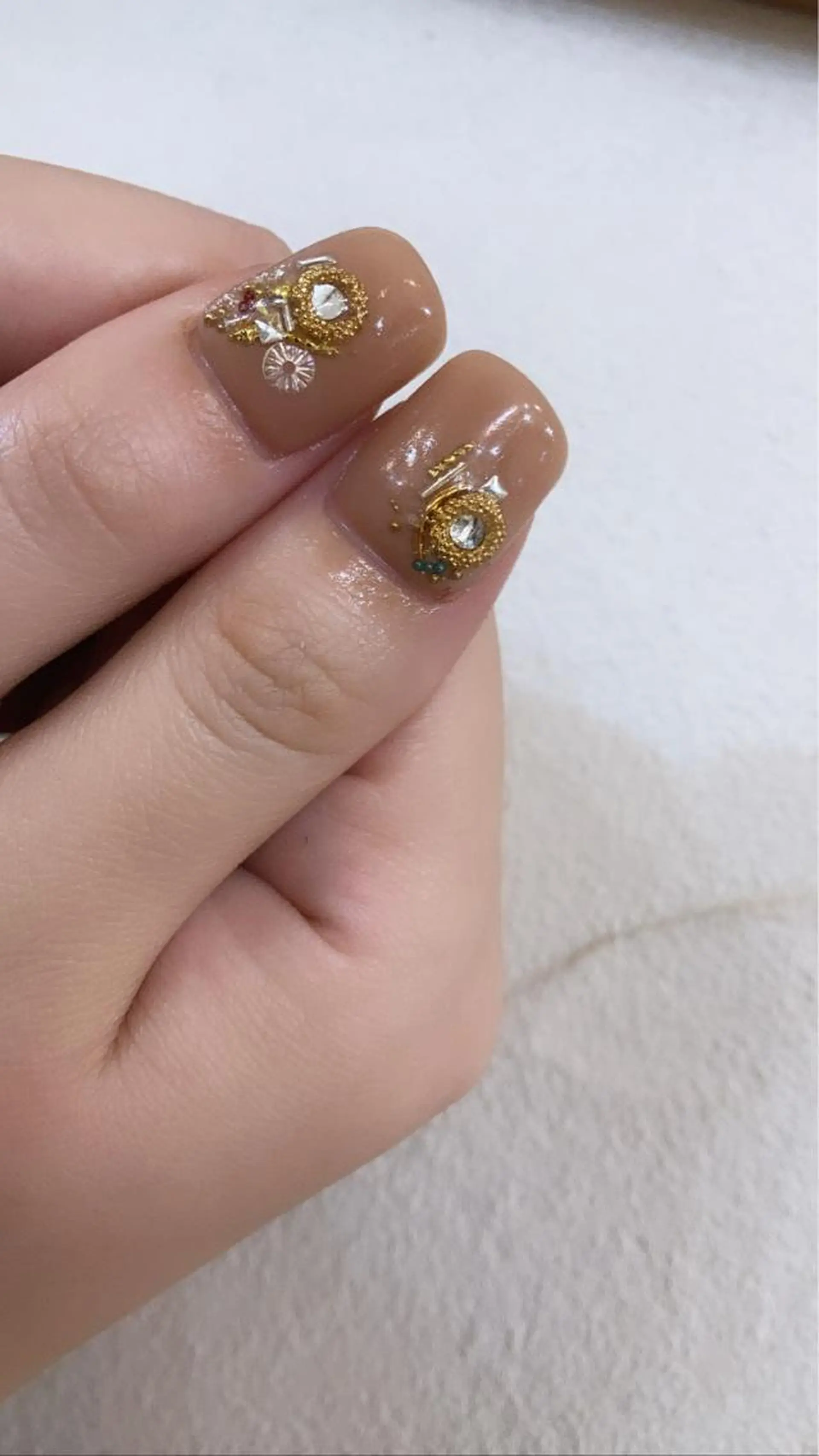 ネイル nailsalon　hue所属・小山 羽奈のネイルデザイン