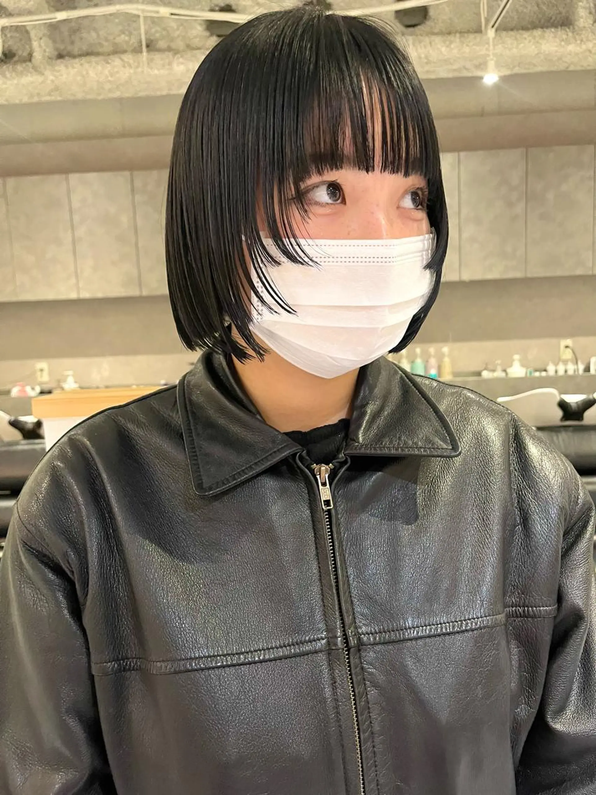 ショート カラー ボブ デザインカット ウルフカット ウルフボブ カット 桃果 momokaのヘアスタイル