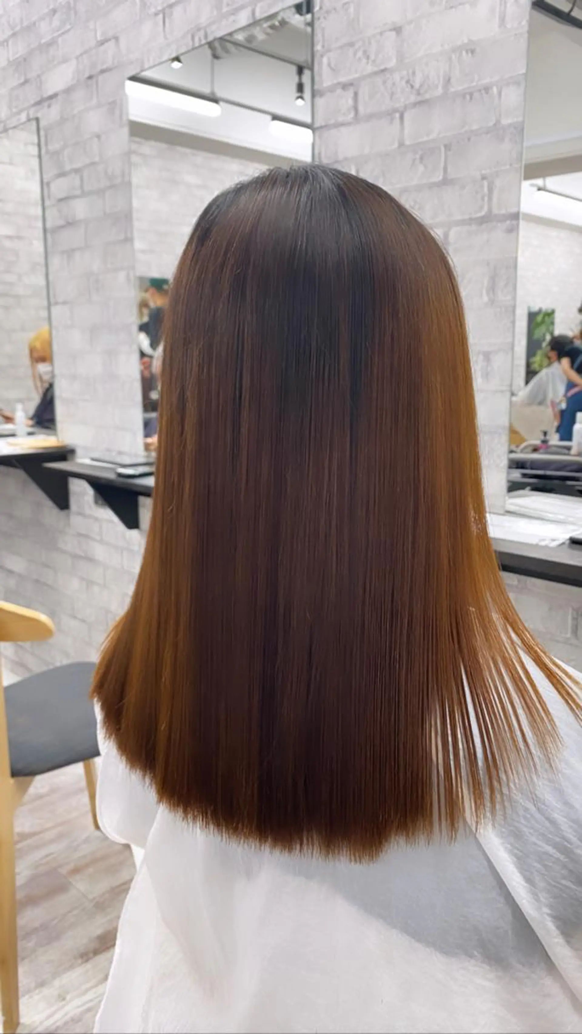 ミディアム カラー ヘアアレンジ アッシュ アッシュグレー アッシュグレージュ バレイヤージュ ミストバング Bob＆ハイトーン 専門家CHIHIROのヘアスタイル