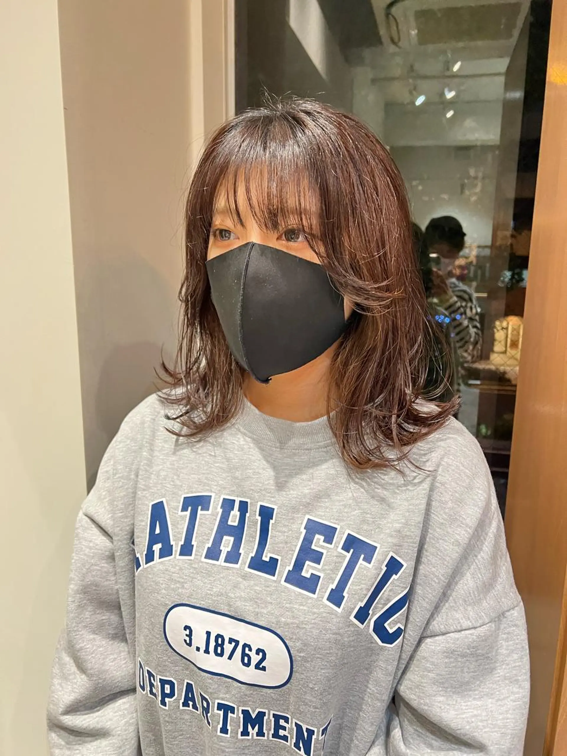 ミディアム ミディアムパーマ ボブ ウルフカット タナカ レイのヘアスタイル