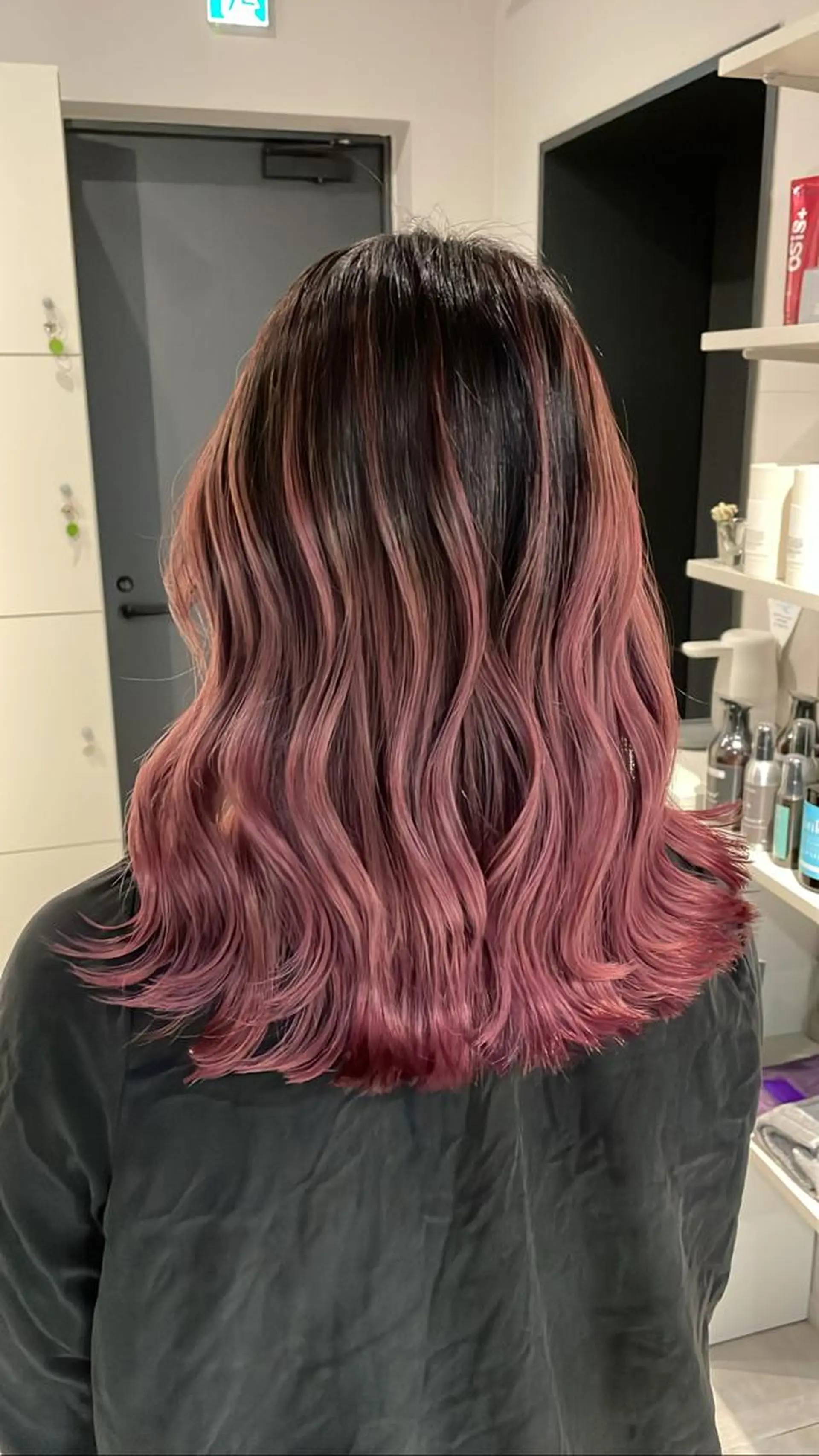 ミディアム カラー バレイヤージュ レイヤーカット ヘアカラー トリートメント ブリーチ👩‍🦳/ ‪✂︎MANAMIのヘアスタイル