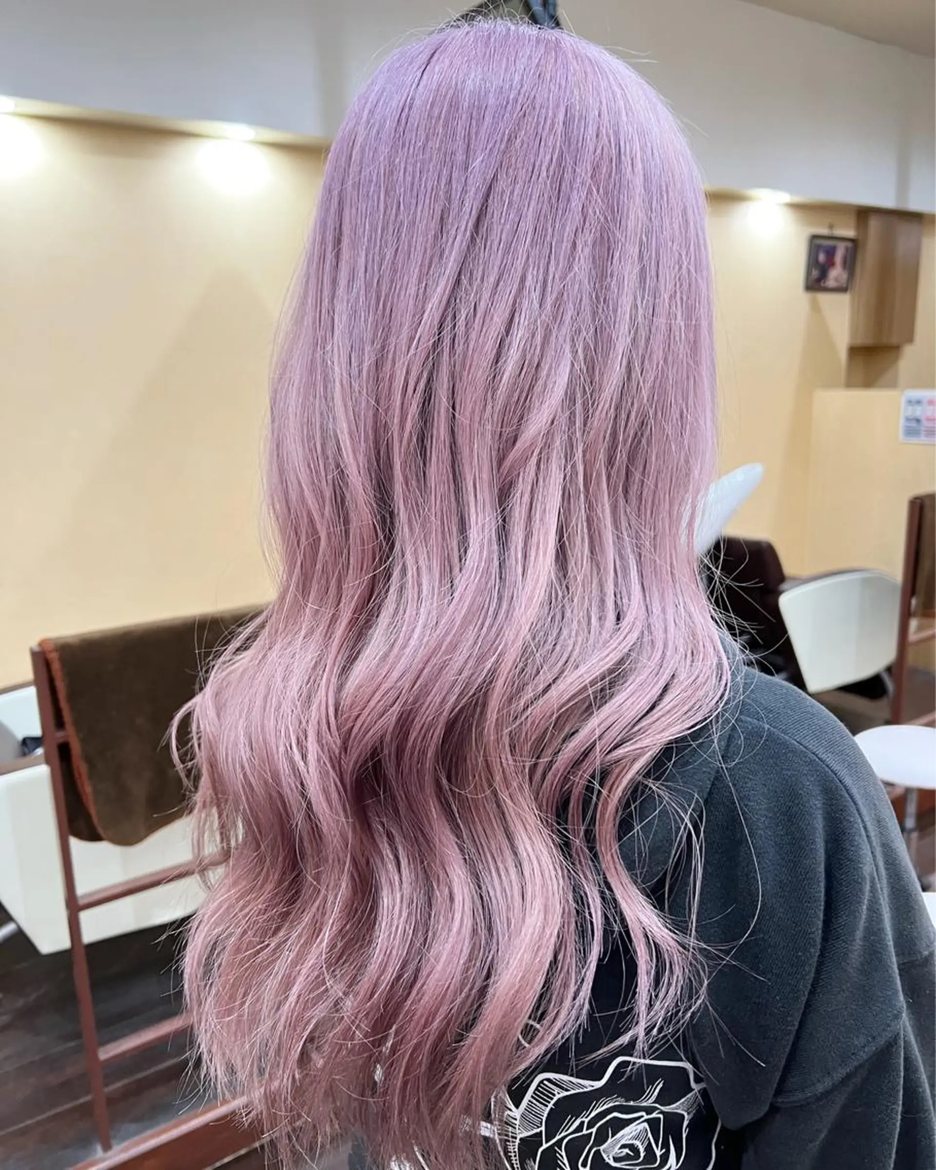 ロング カラー ラベンダーカラー ピンクカラー ヘアカラー まさき✂︎ブリーチ／ デザインカラーのヘアスタイル
