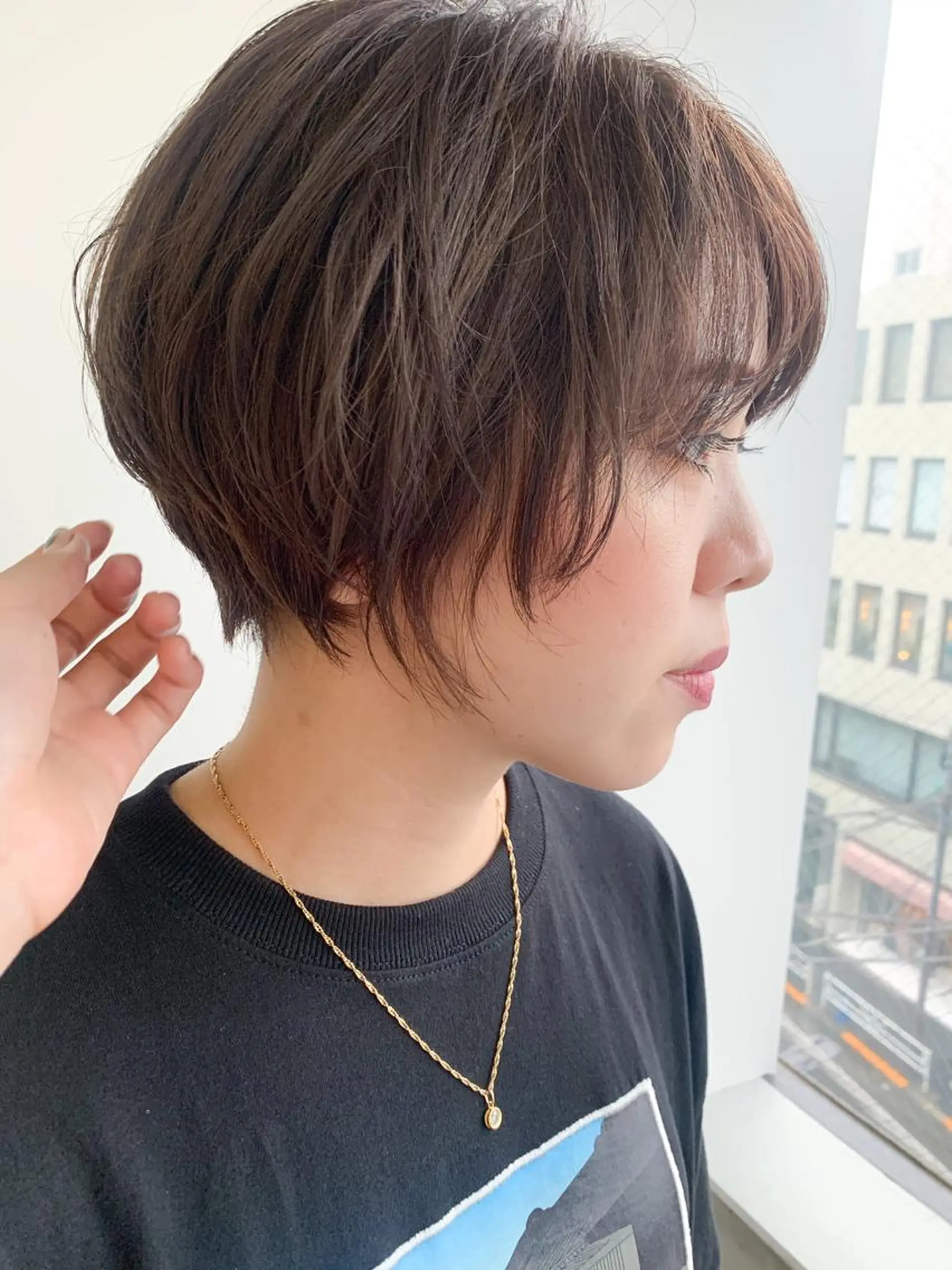 ショート nuu所属・💜ショート💜 ウルフ、ボブ二色亜美のヘアスタイル