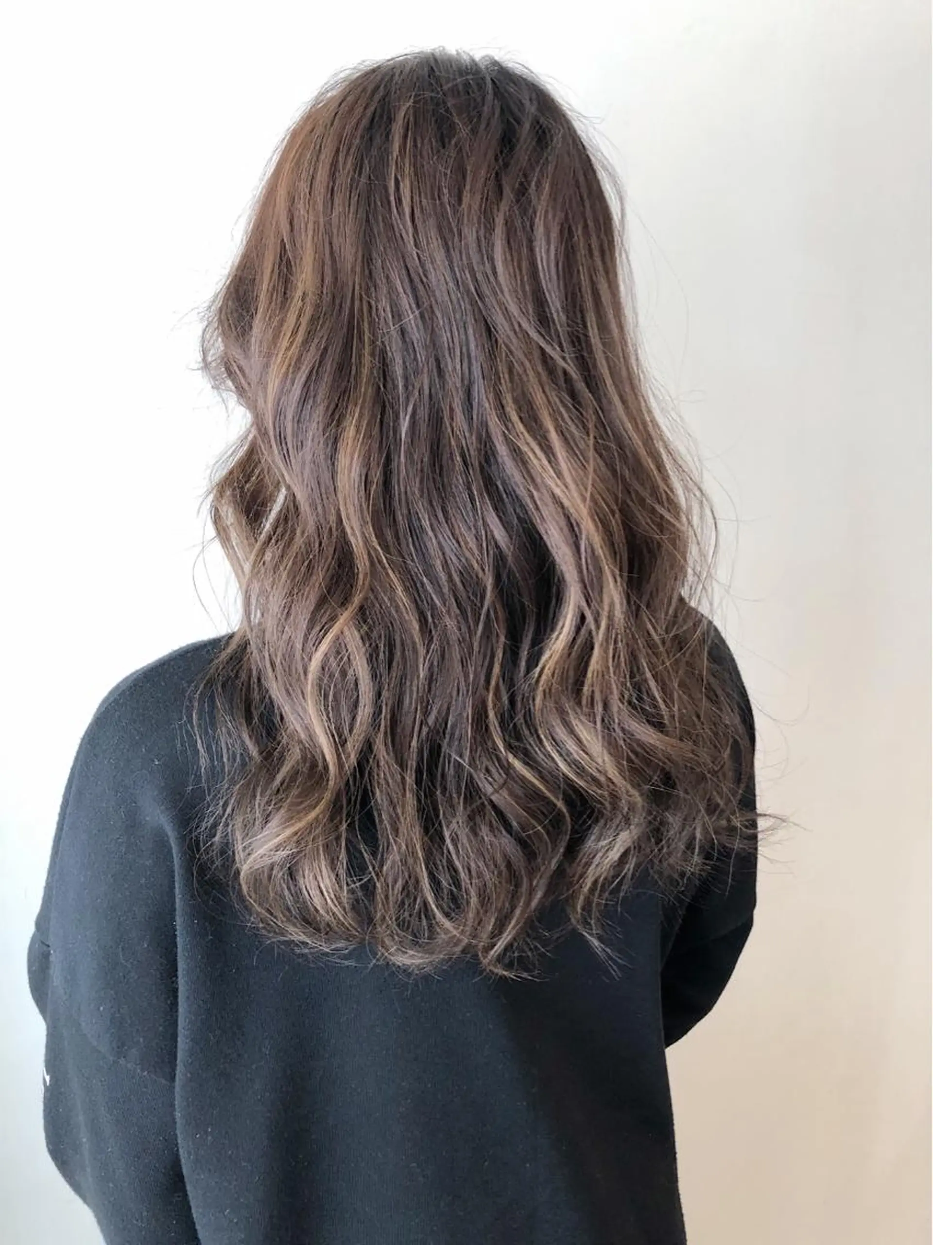 ロング カラー 安藤 佑衣のヘアスタイル