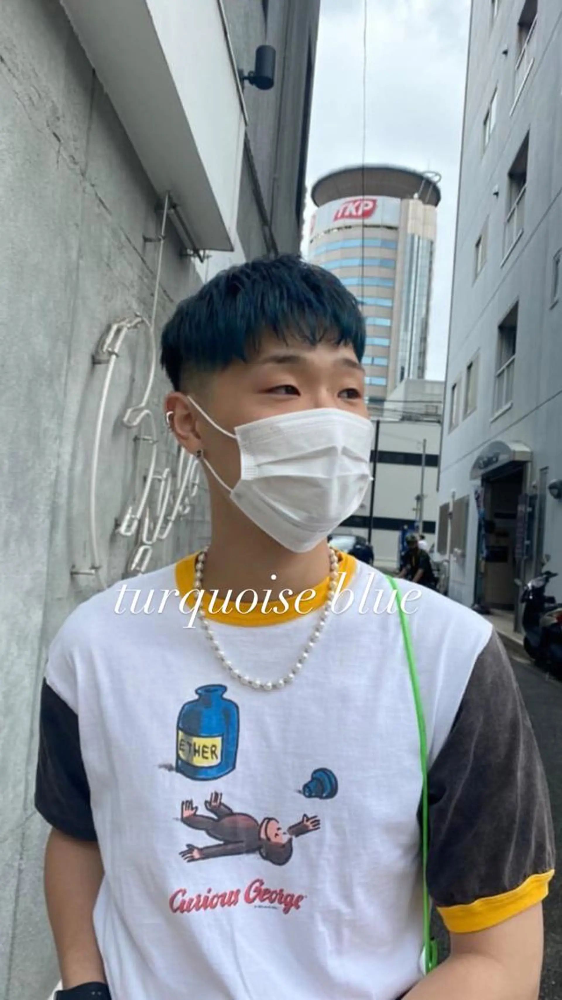 カラー メンズ ブルーカラー シルバー 縮毛矯正とレイヤー /杉村凜汰郎のヘアスタイル