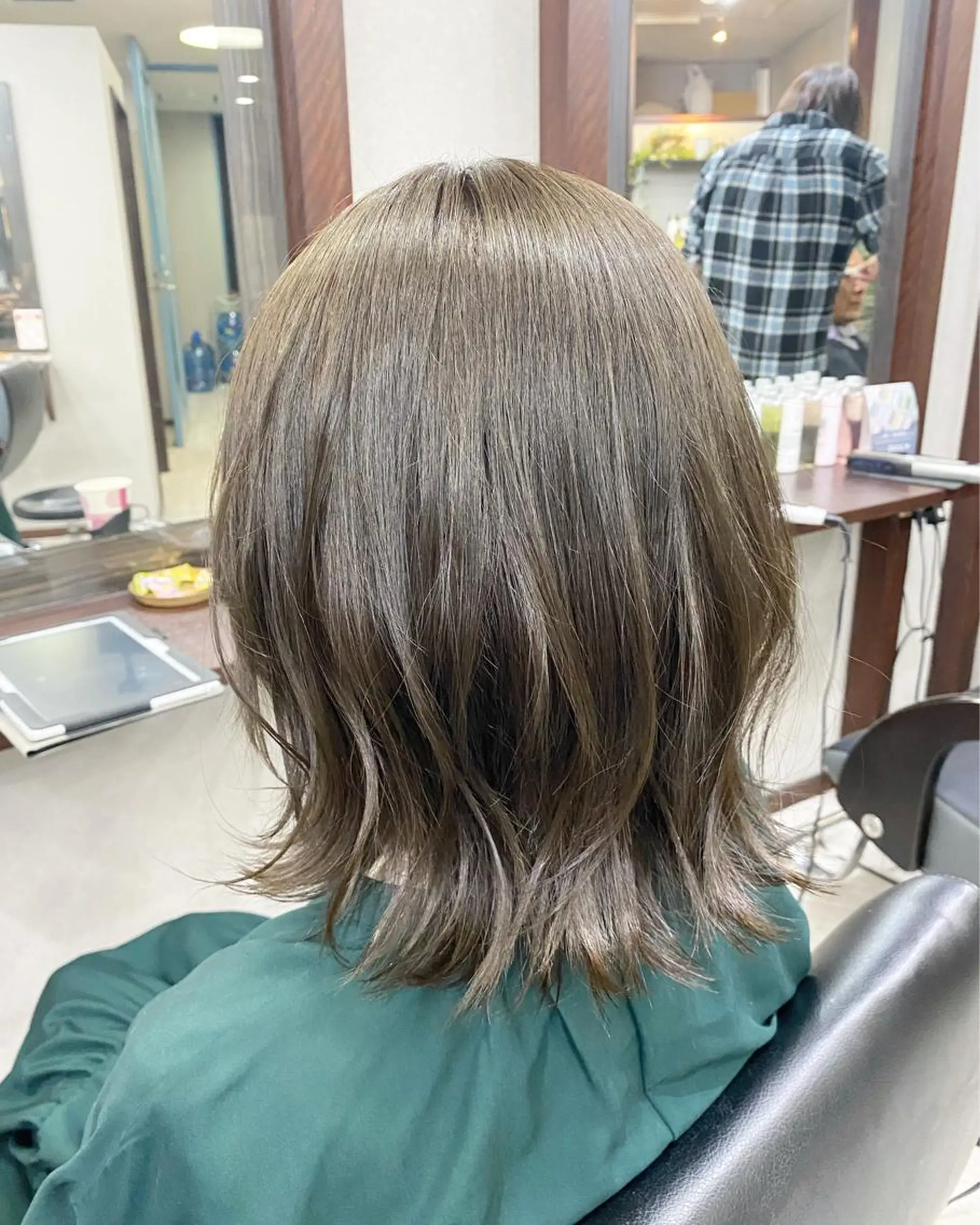 ミディアム カラー グレージュ オリーブグレージュ オリーブグレー cocoru所属・＊横浜駅＊ 金子 誠也のヘアスタイル