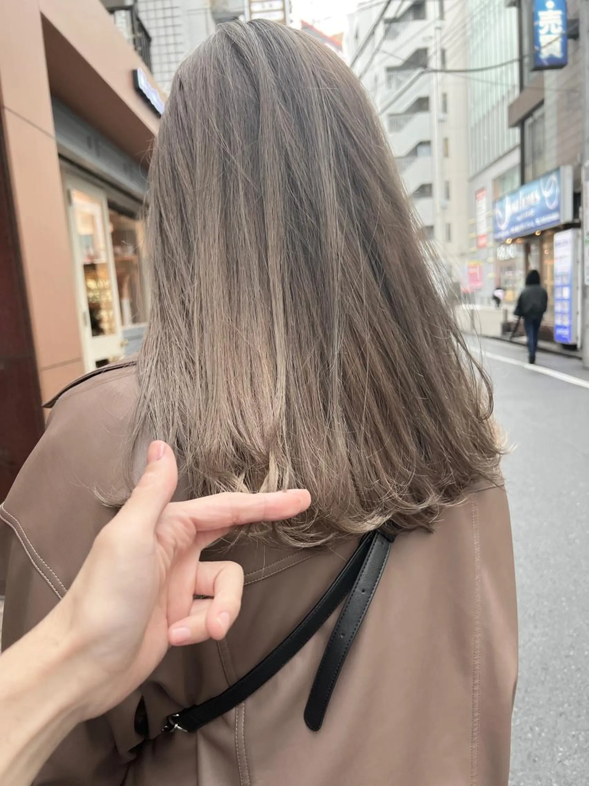 セミロング カラー ヘアアレンジ ベージュカラー ブリーチ ブロンド カット ヘアカラー トリートメント 🌿ショートカット/ パーマ/淳平のヘアスタイル