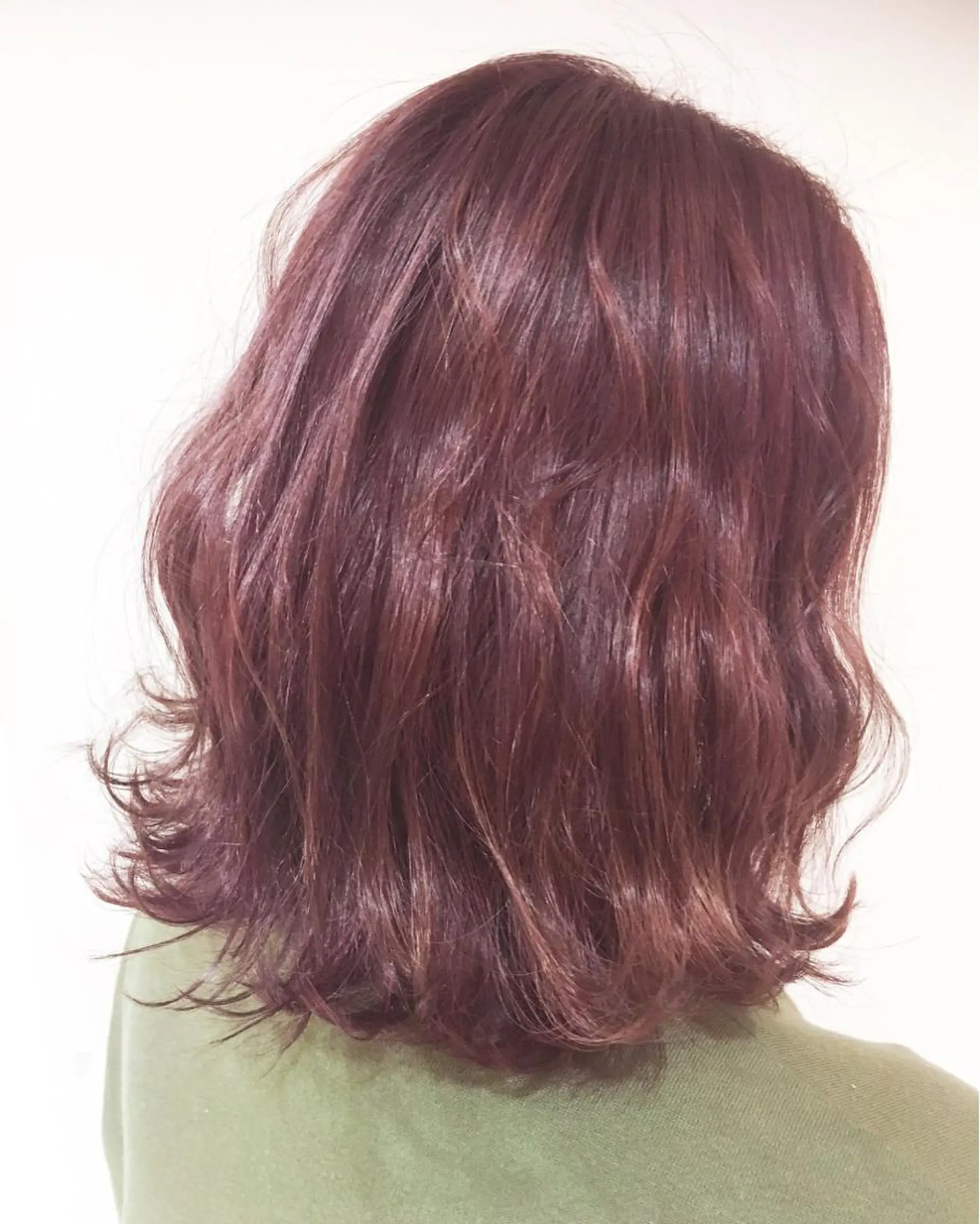 ミディアム カラー ボルドーカラー 永井 大希のヘアスタイル