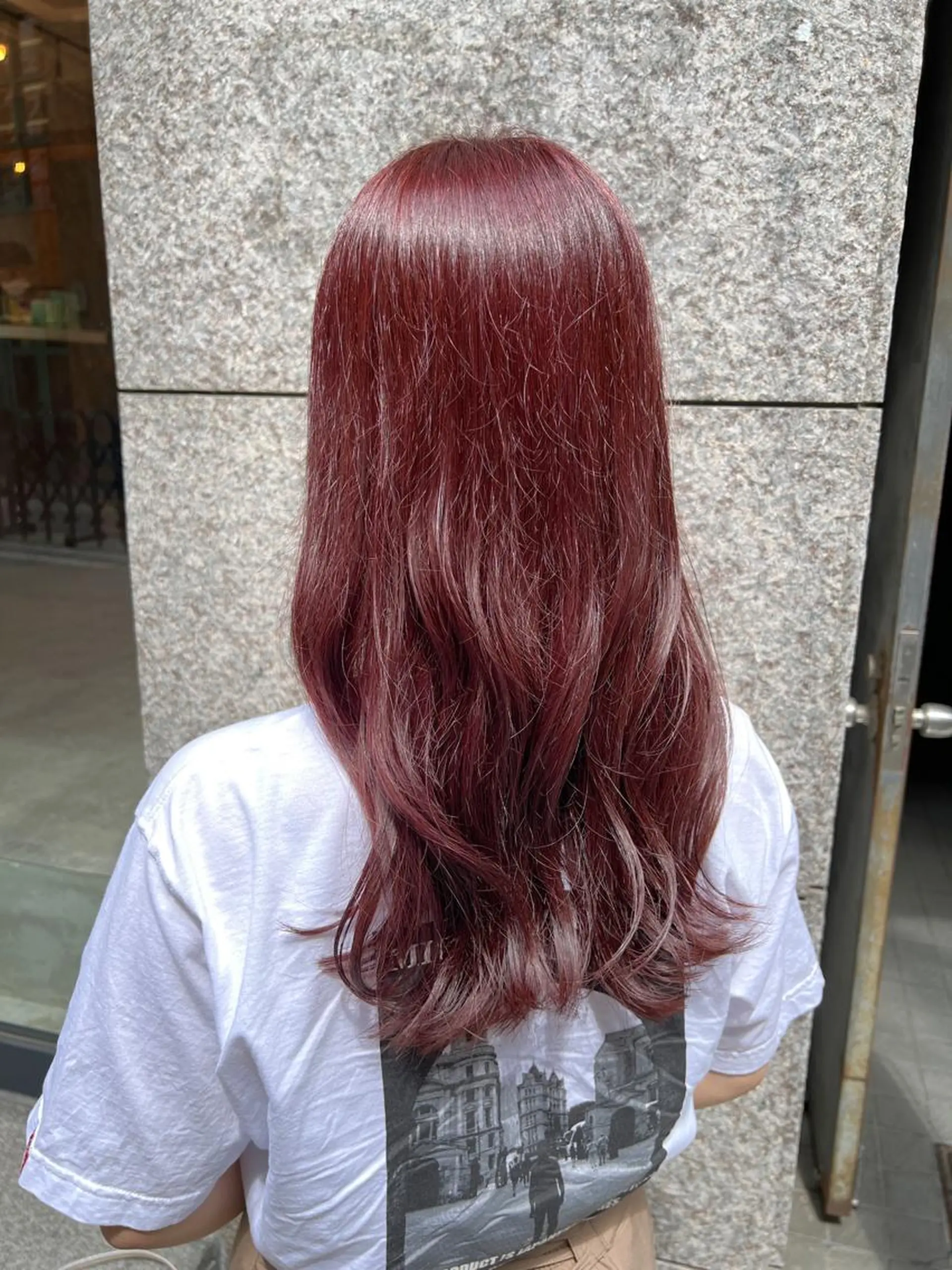 ロング カラー ピンクカラー カット ヘアカラー トリートメント ノイシキ サキのヘアスタイル
