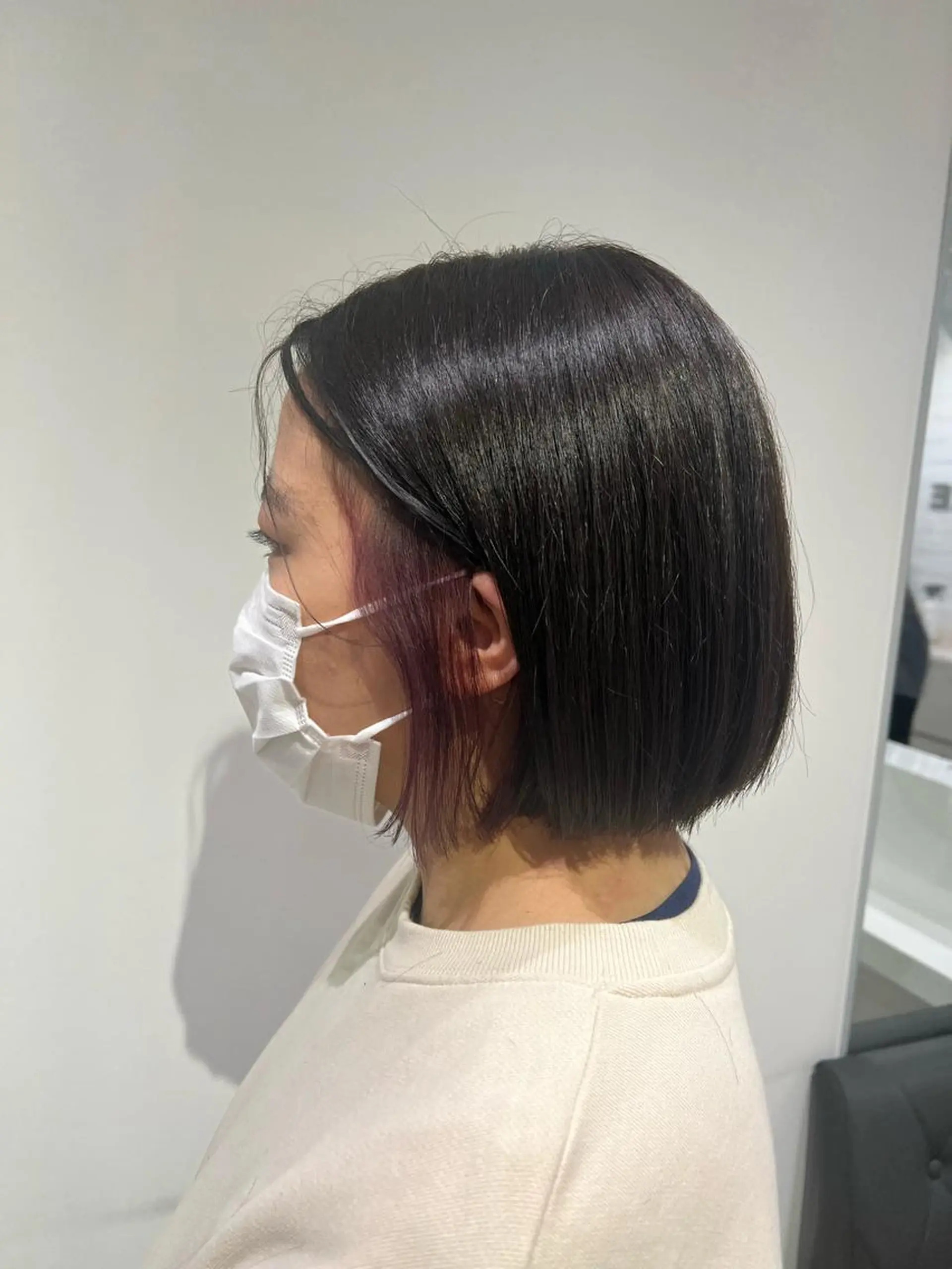 ミディアム カラー 切りっぱなしボブ イヤリングカラー グレージュ ラベンダーカラー ラベンダーピンク ヘアカラー トリートメント 暖色カラー💜 中山由梨のヘアスタイル
