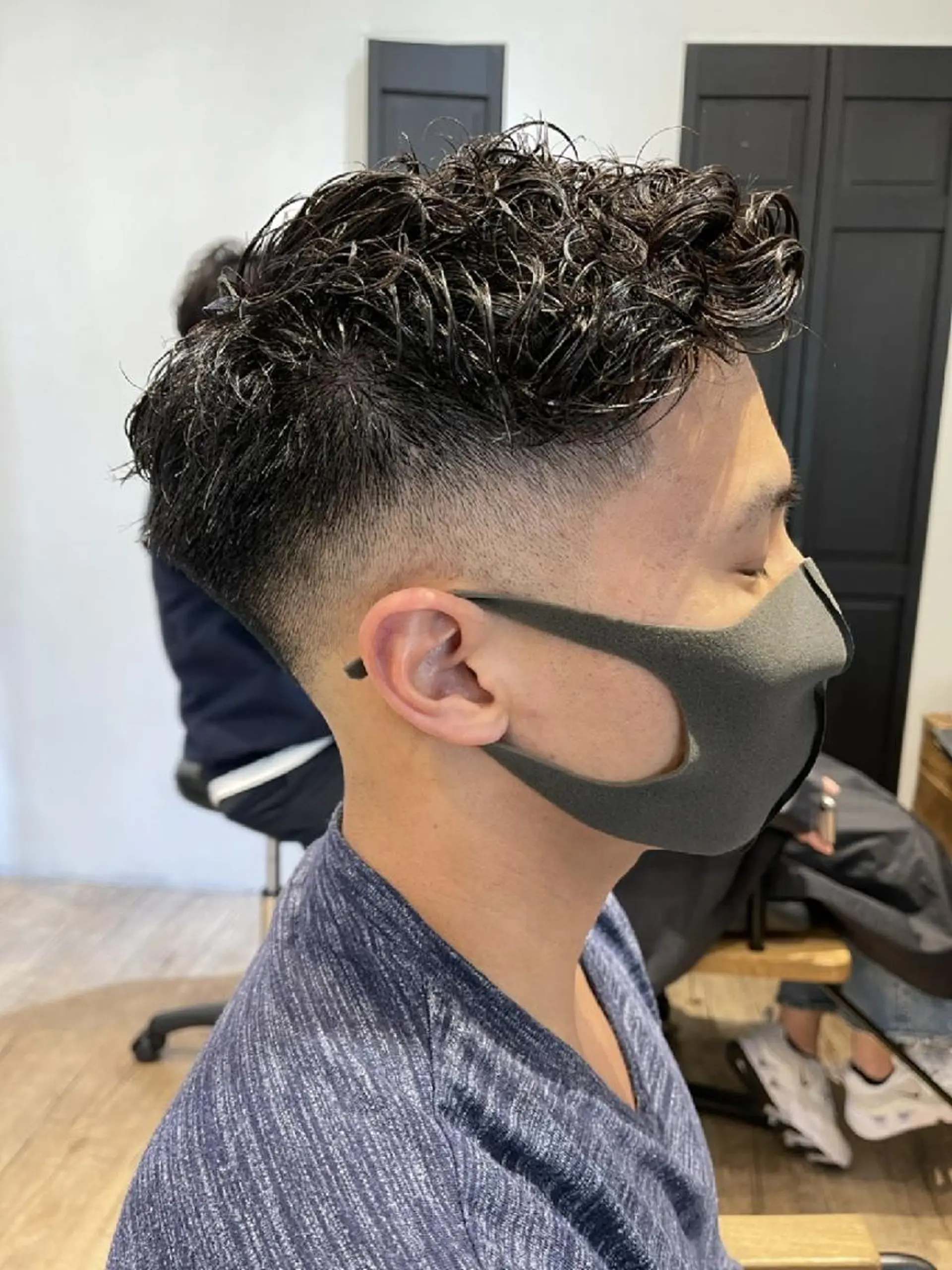 ショート メンズ パーマ フェードカット メンズパーマ スキンフェード ツイストスパイラルパーマ スパイラルパーマ カット トリートメント ヘアセット lana hair 新宿 髪質改善トリートメント 新宿三丁目所属・新宿メンズパーマ TAKE曲がる縮毛のヘアスタイル