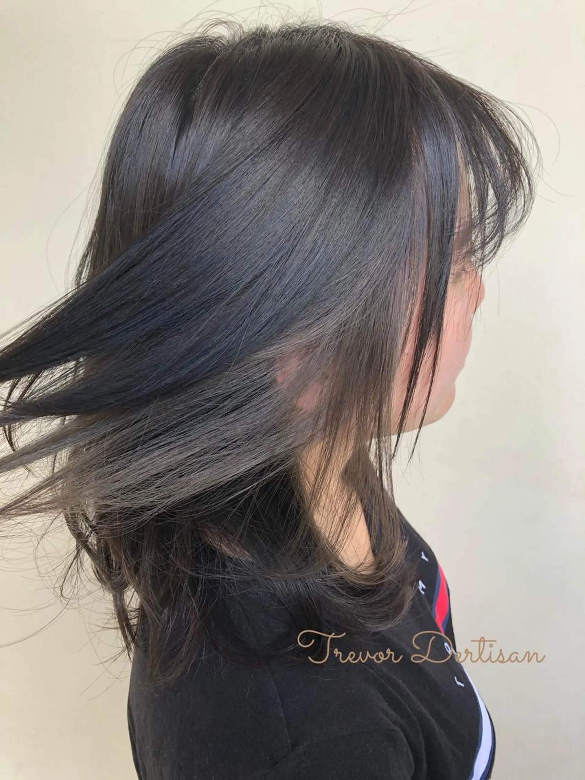 ショート カラー ベージュカラー ブリーチ ブルーカラー ブルージュ インナーカラー カット ヘアカラー トリートメント 森田 一平のヘアスタイル
