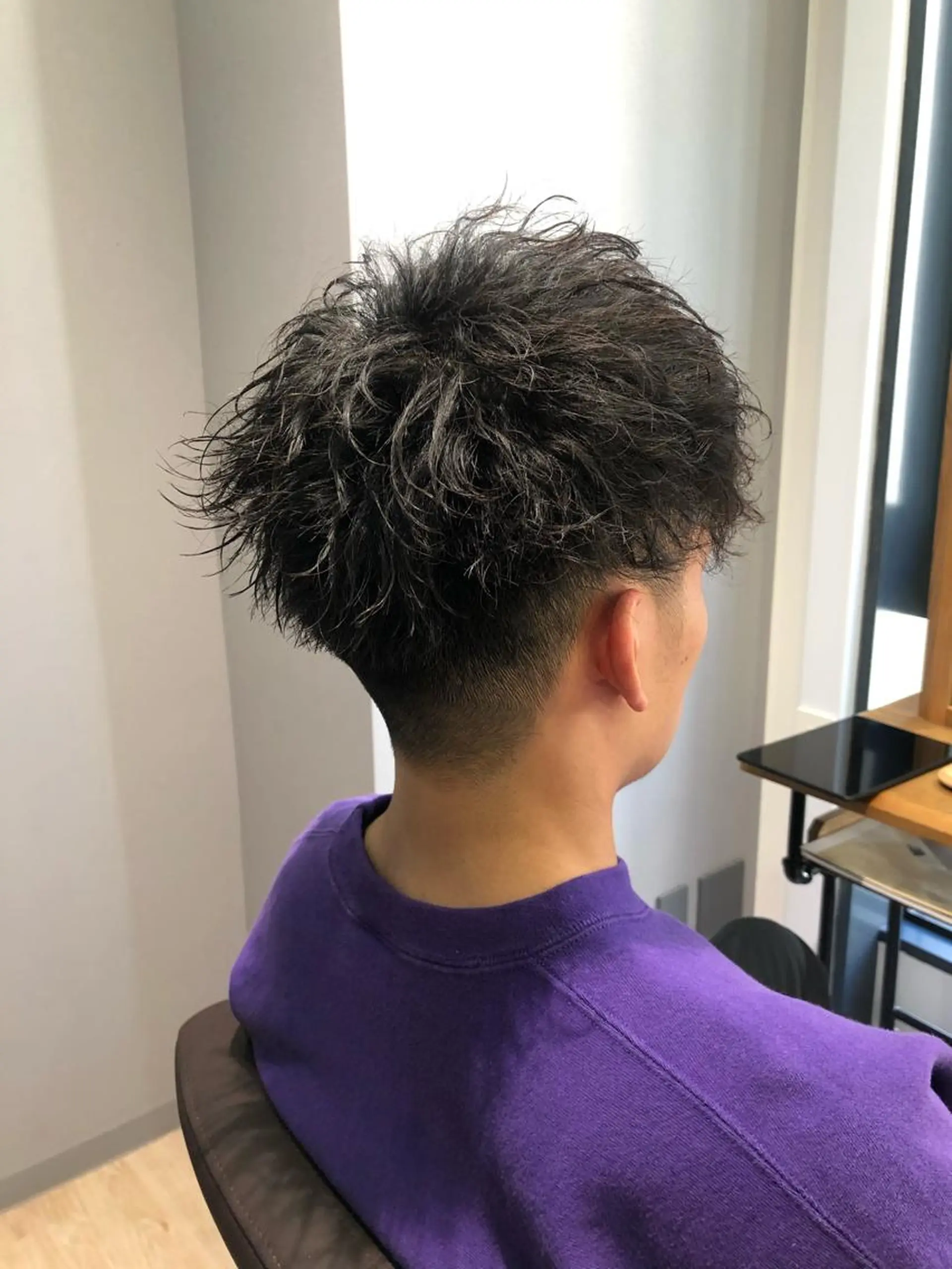 ショート カラー パーマ メンズ kiitos所属・関西センターパート メンズモデル募集のヘアスタイル