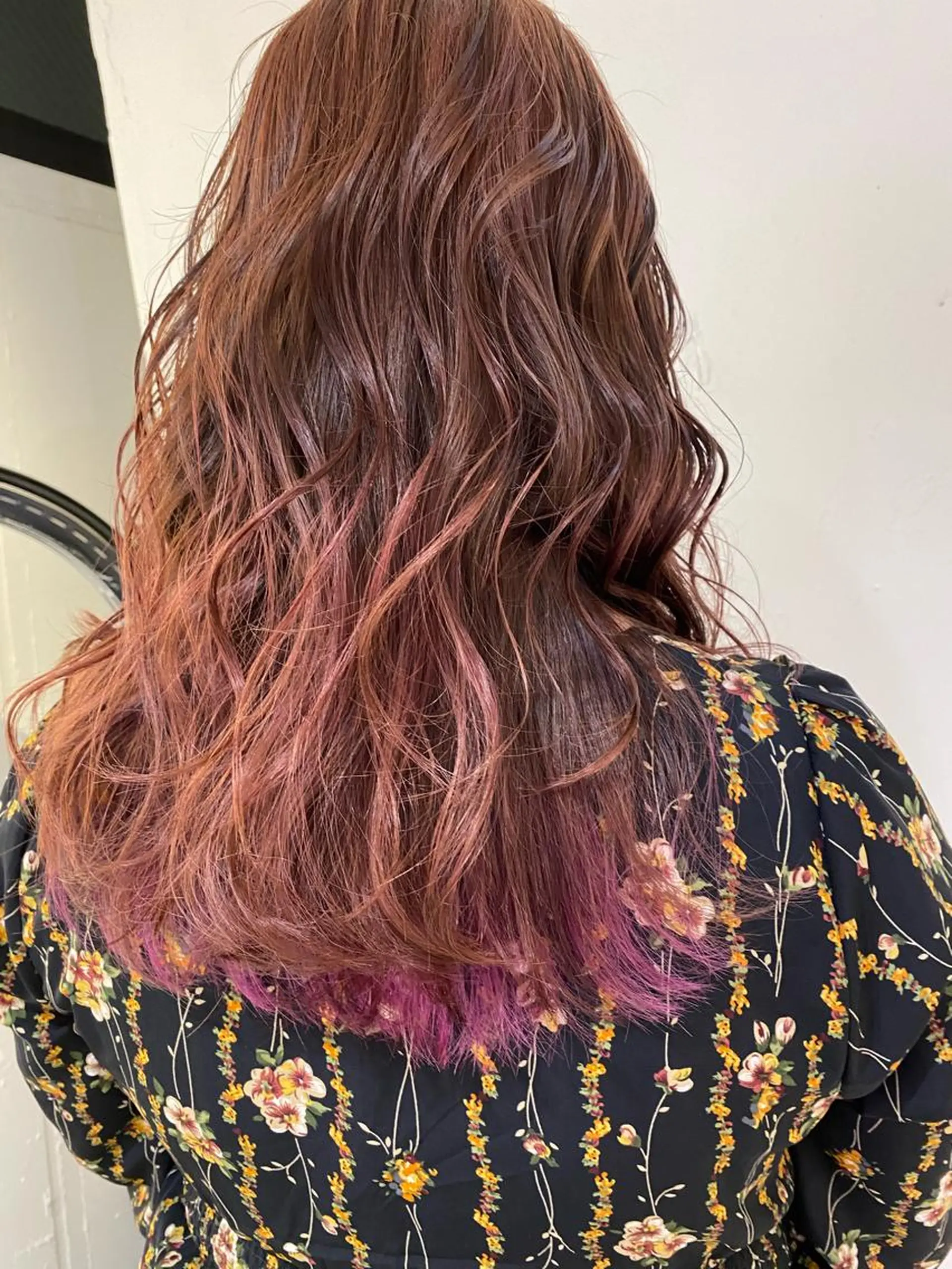 ロング カラー ブリーチ ブリーチなしカラー kuwabara yuunaのヘアスタイル