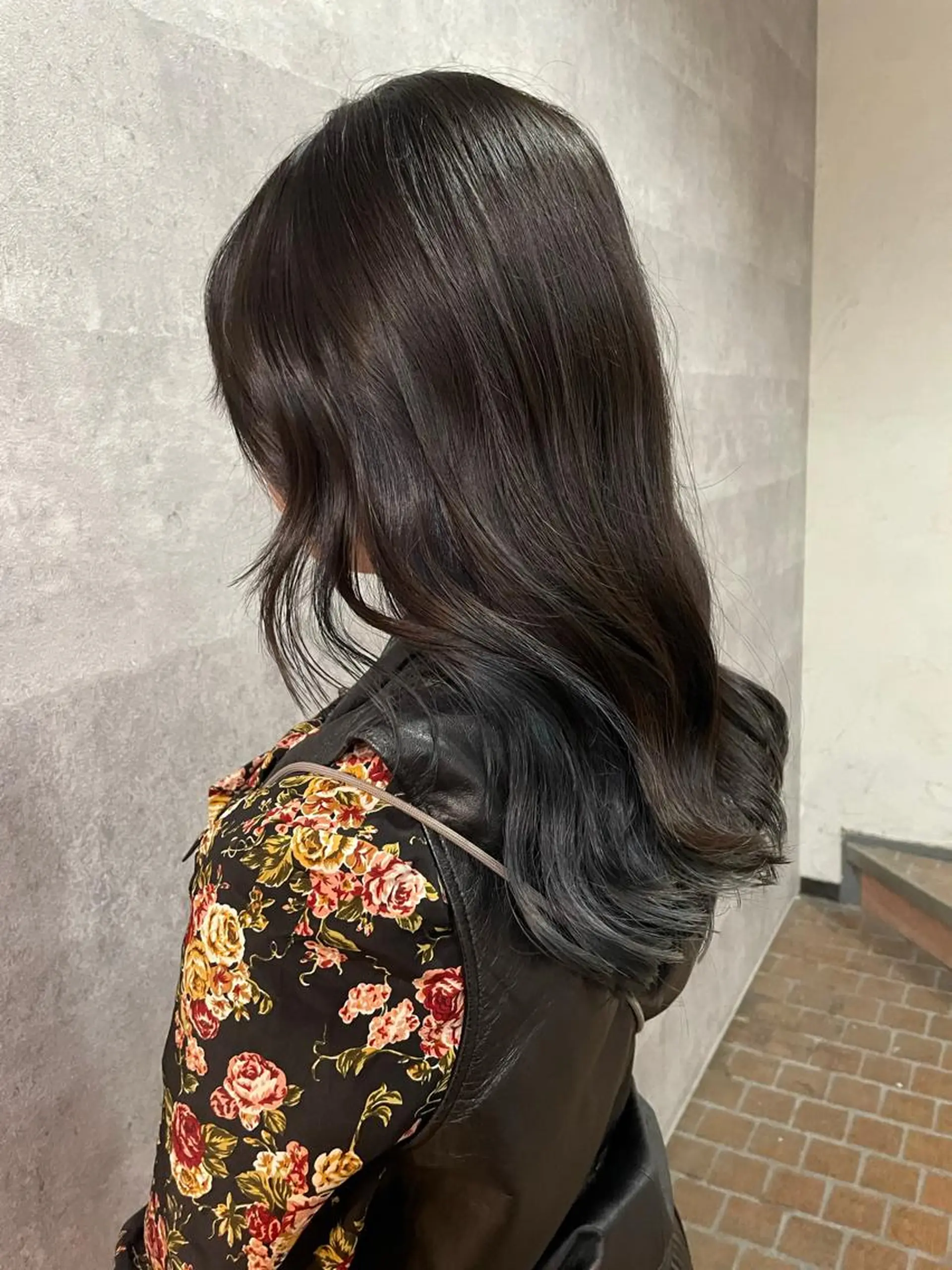 セミロング カット ヘアカラー 坂本 理輝のヘアスタイル