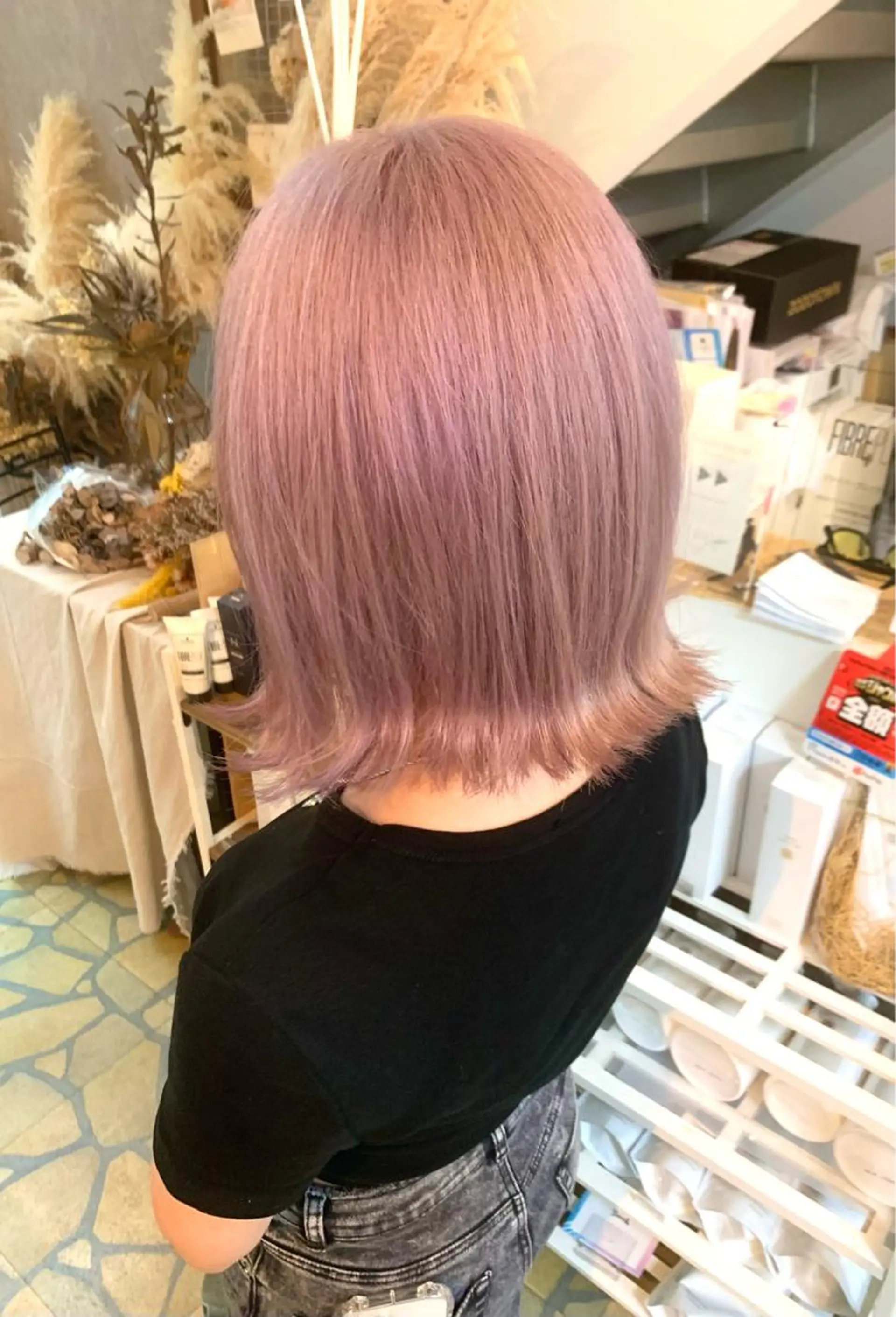 ミディアム カラー ブリーチ ラベンダーカラー 小笠原 菜緒のヘアスタイル
