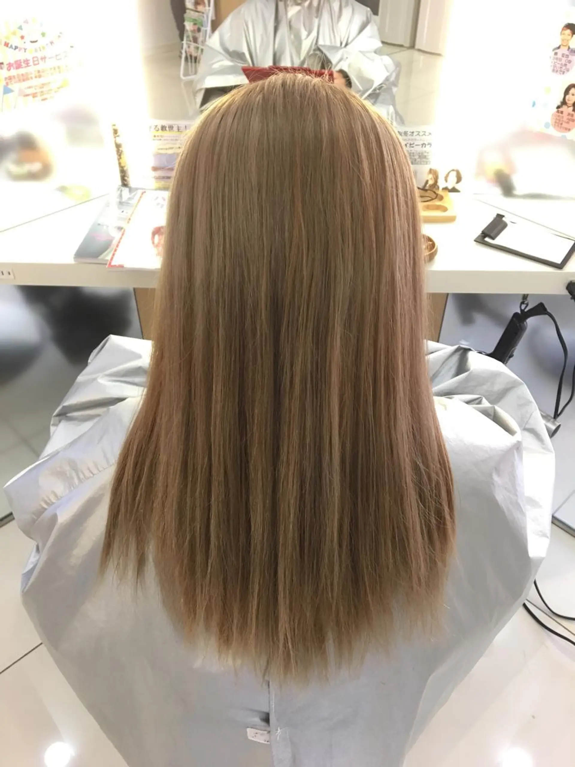 ロング カラー ベージュカラー ブリーチ 透明感カラー 広がり毛特化 頭身浴/ 中田のヘアスタイル