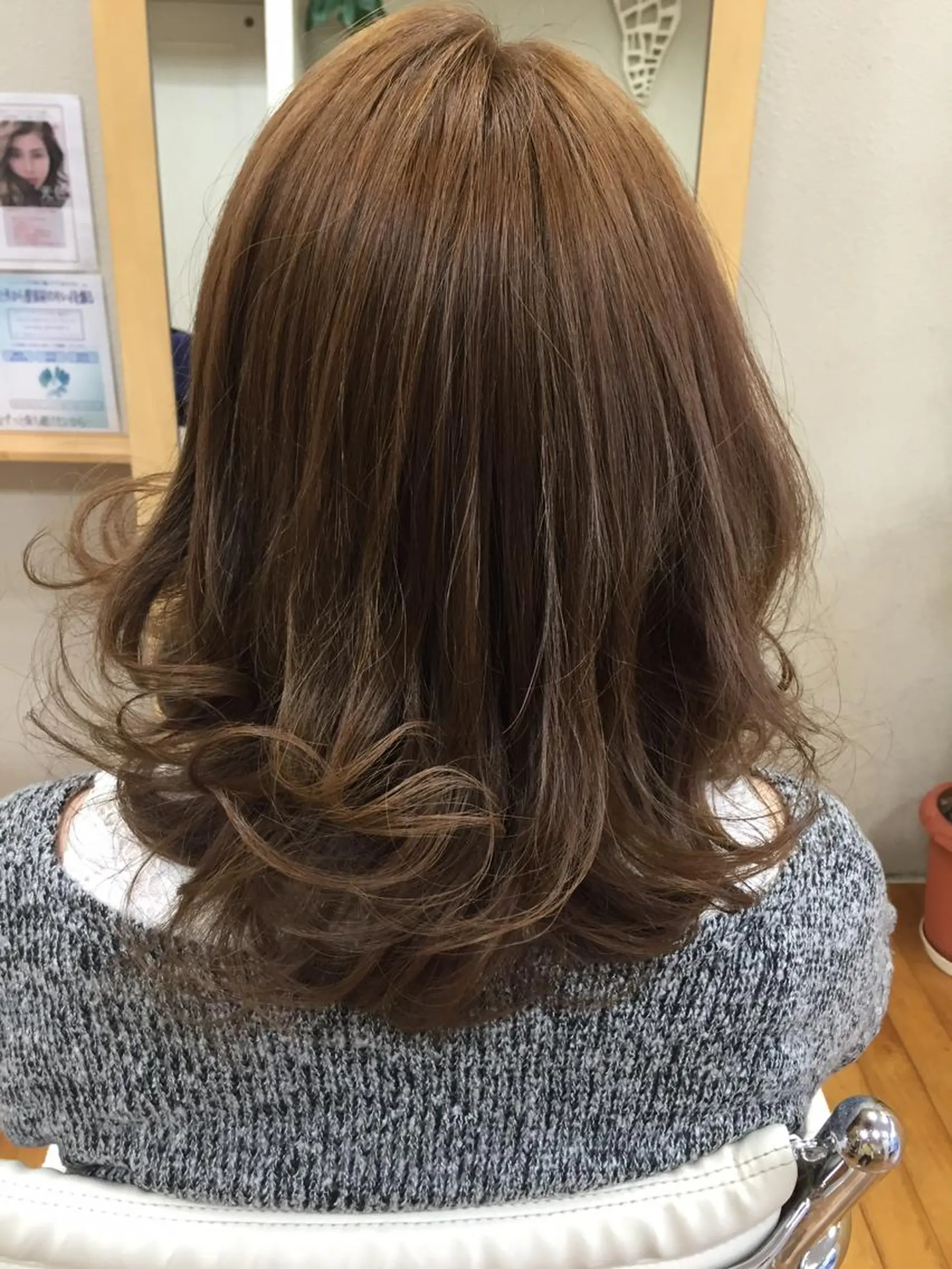 ミディアム カット ヘアカラー トリートメント 香川 裕基のヘアスタイル