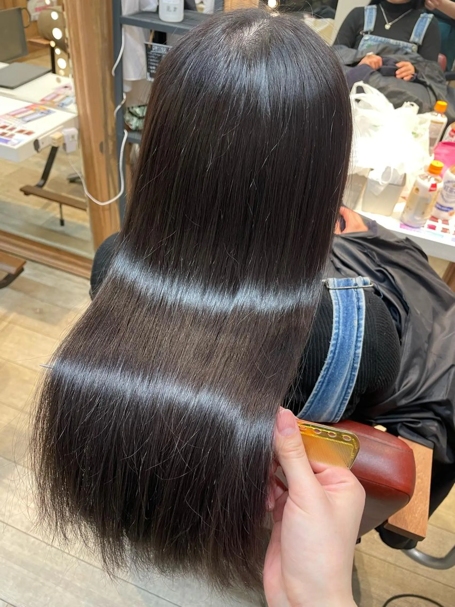 ロング カラー シルバー トリートメント LOG/所属・✨縮毛/ブリーチ✨ 出口 紗依のヘアスタイル