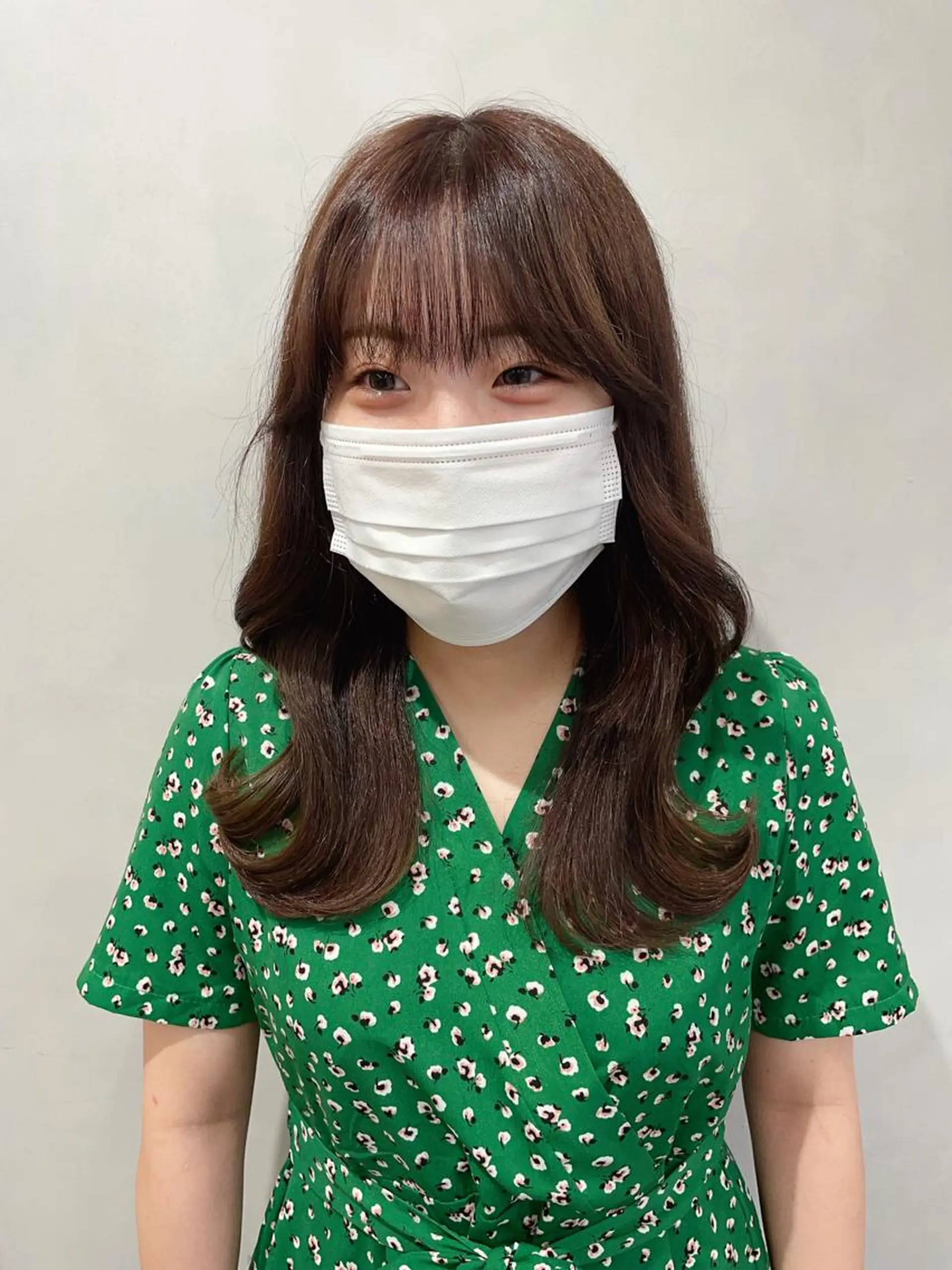セミロング 韓国風ヘア レイヤーカット ❤︎︎韓国ヘア❤︎︎ 𝑺𝒉𝒊𝒉𝒐のヘアスタイル