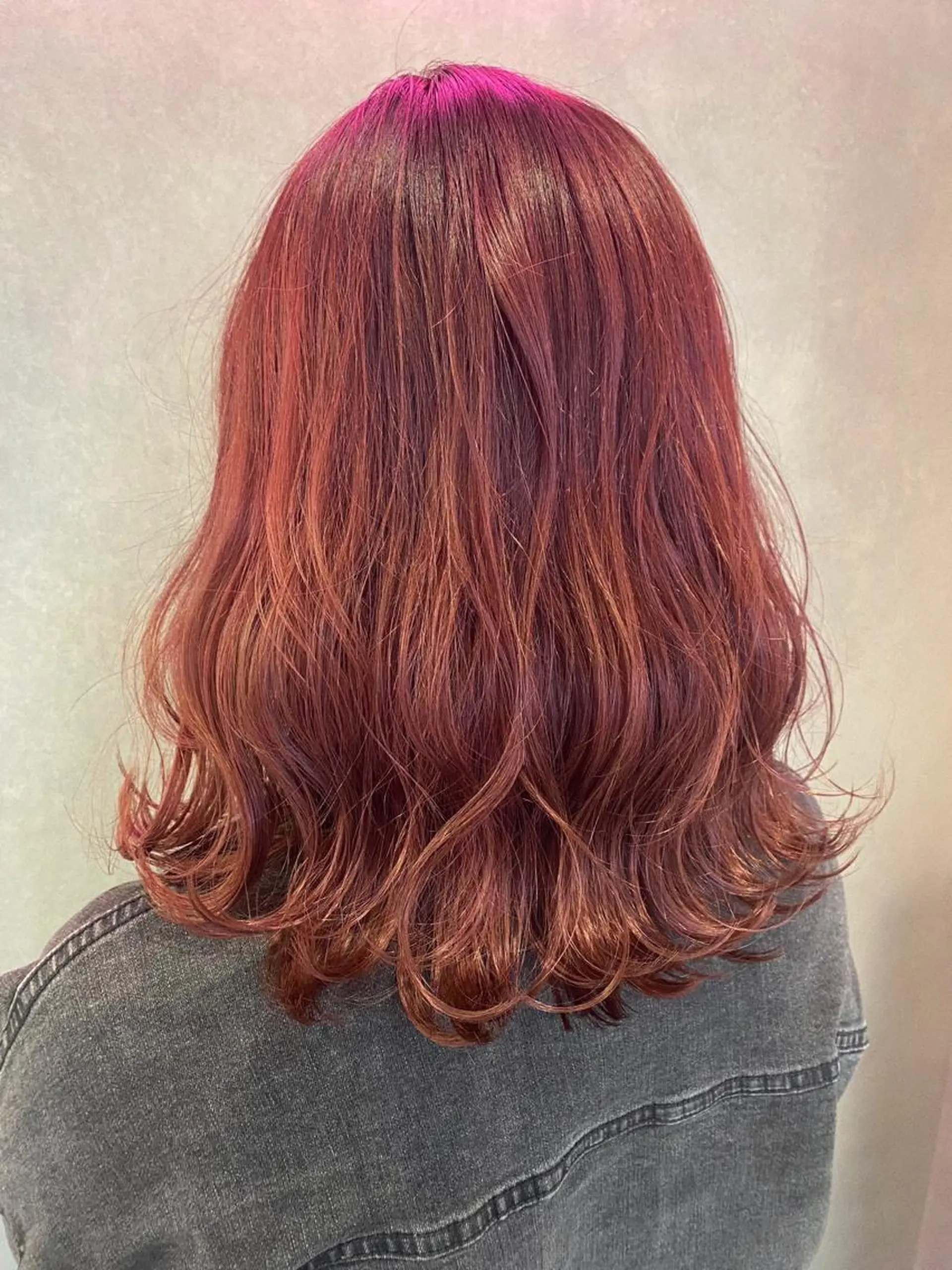 ミディアム カラー 🕶️佐藤 海李🐏のヘアスタイル