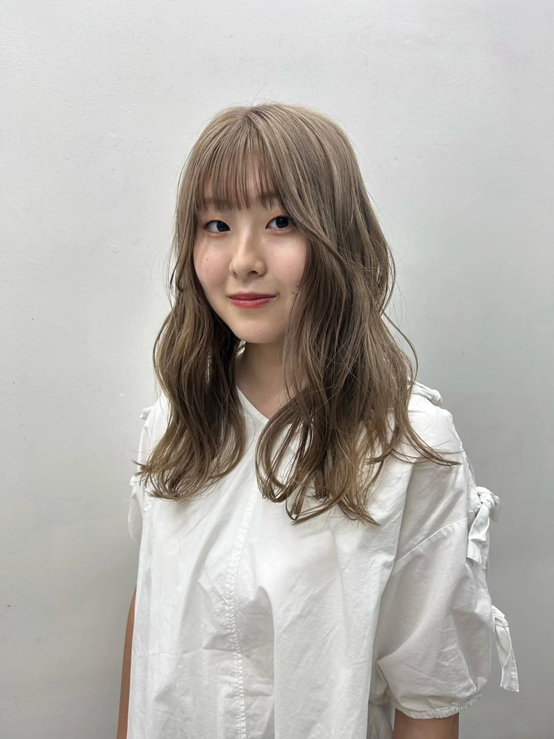 ロング カラー Vibe所属・hanami パーマ/透明感カラーのヘアスタイル