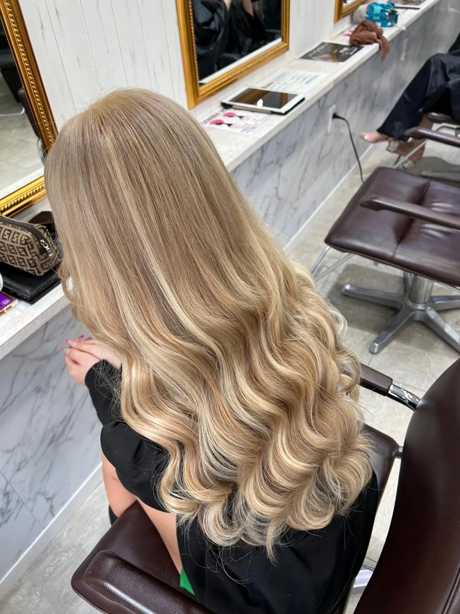 ロング カラー ヘアアレンジ エクステ地域最安値★ Device梅田のヘアスタイル