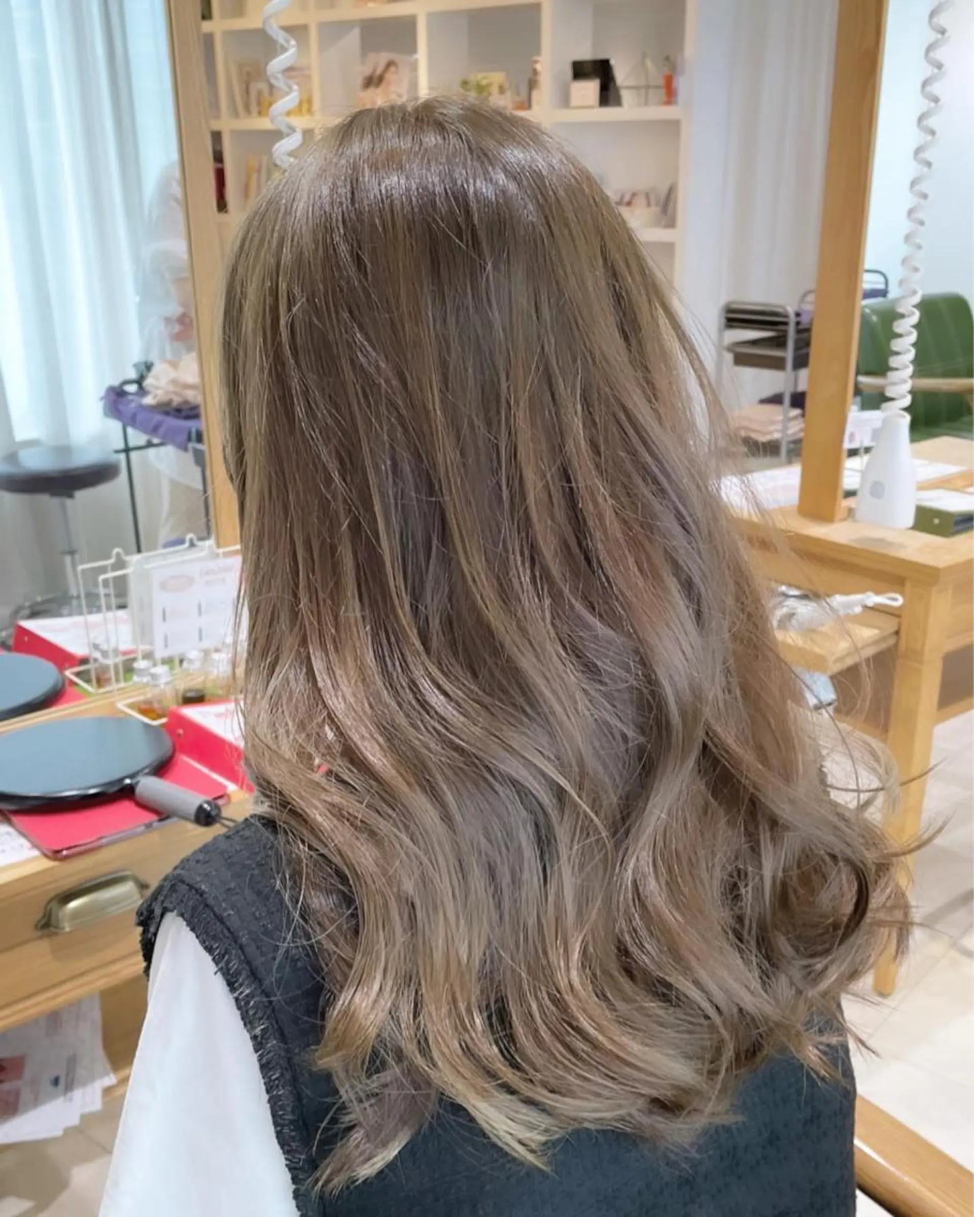 ロング カラー パーマ アクアカラー ブリーチ ケアカラー 髪質改善 韓国風ヘア カット ヘアカラー トリートメント 過去一の柔髪ヘア 🌿IVYjoureのヘアスタイル