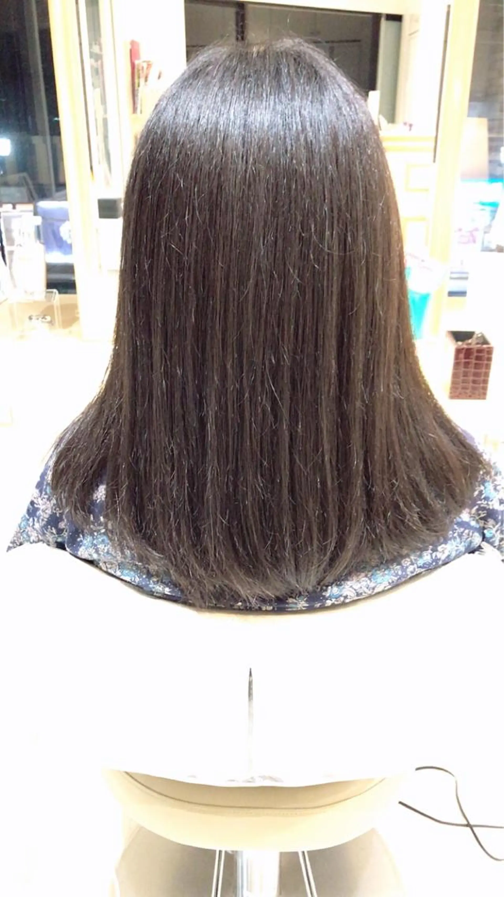 セミロング 30代からの大人 ショートのヘアスタイル