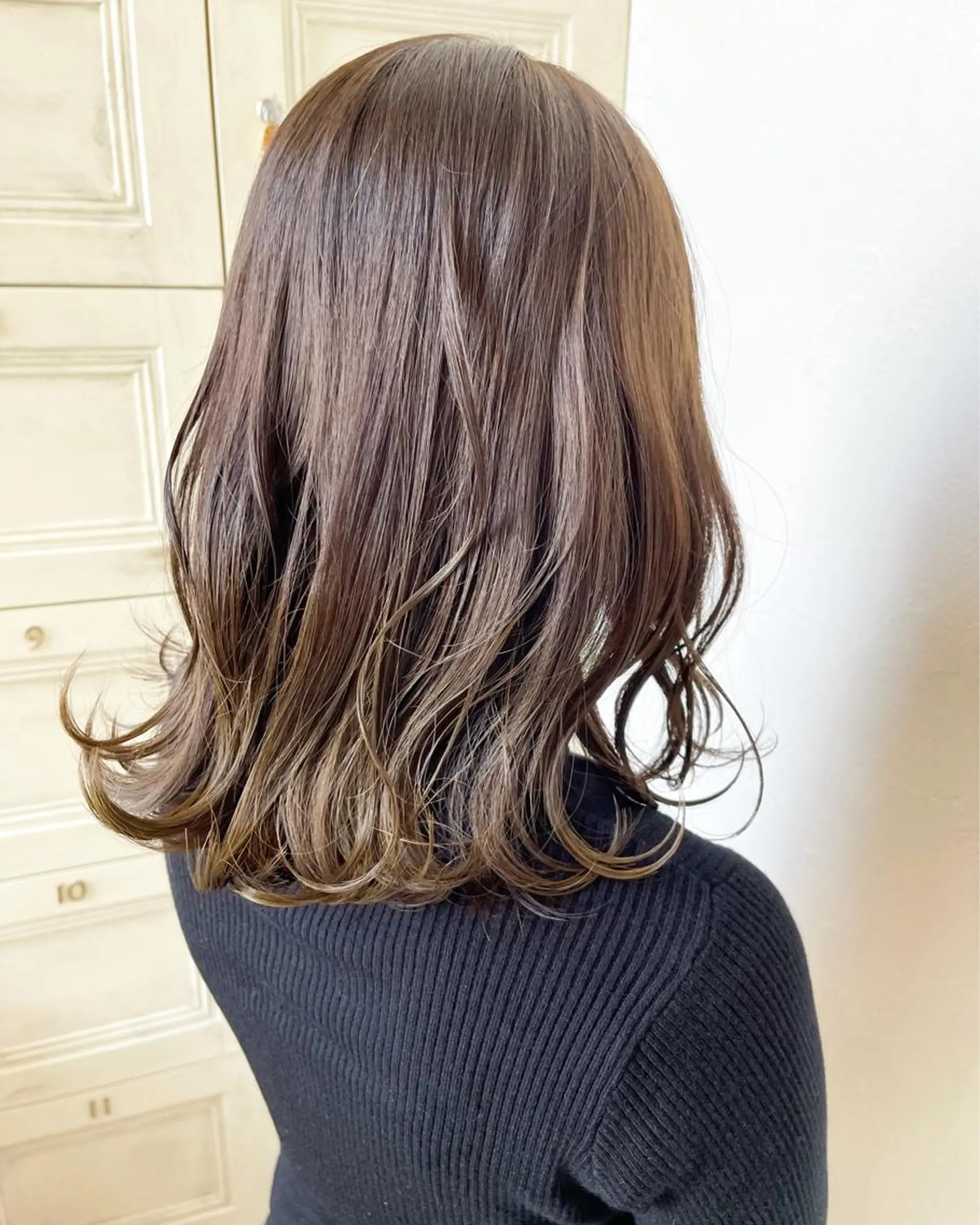 ミディアム 剣持友希/高崎 /ディレクターのヘアスタイル