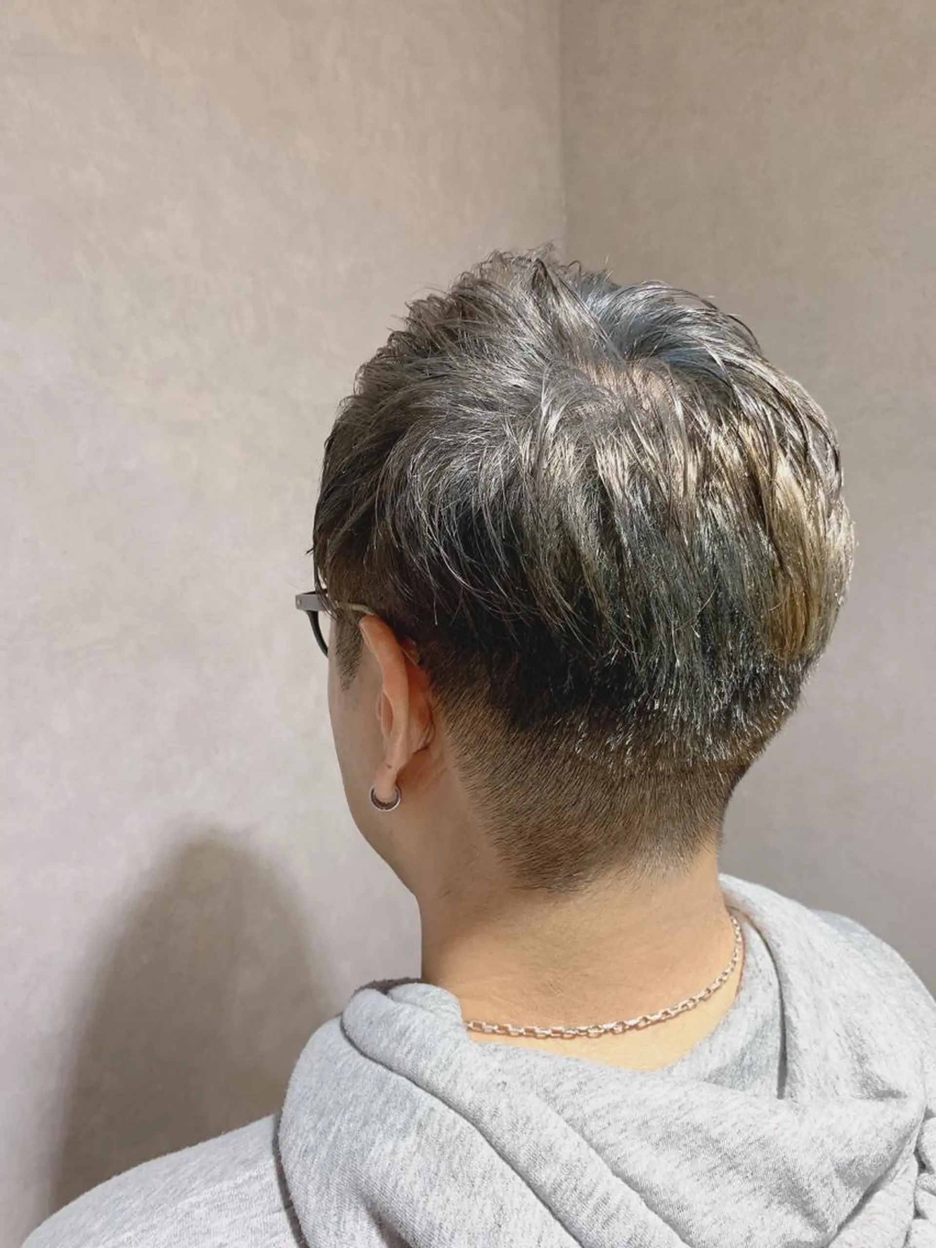 ショート カラー メンズ ダブルカラー 當間 大知のヘアスタイル