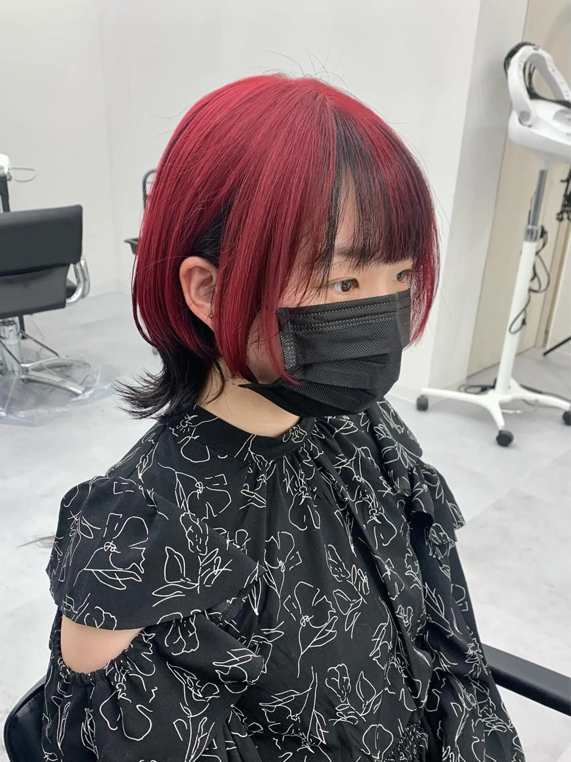 ミディアム カラー カット ヘアカラー トリートメント レイヤーカット韓国 暖色⭐︎KANAKOのヘアスタイル