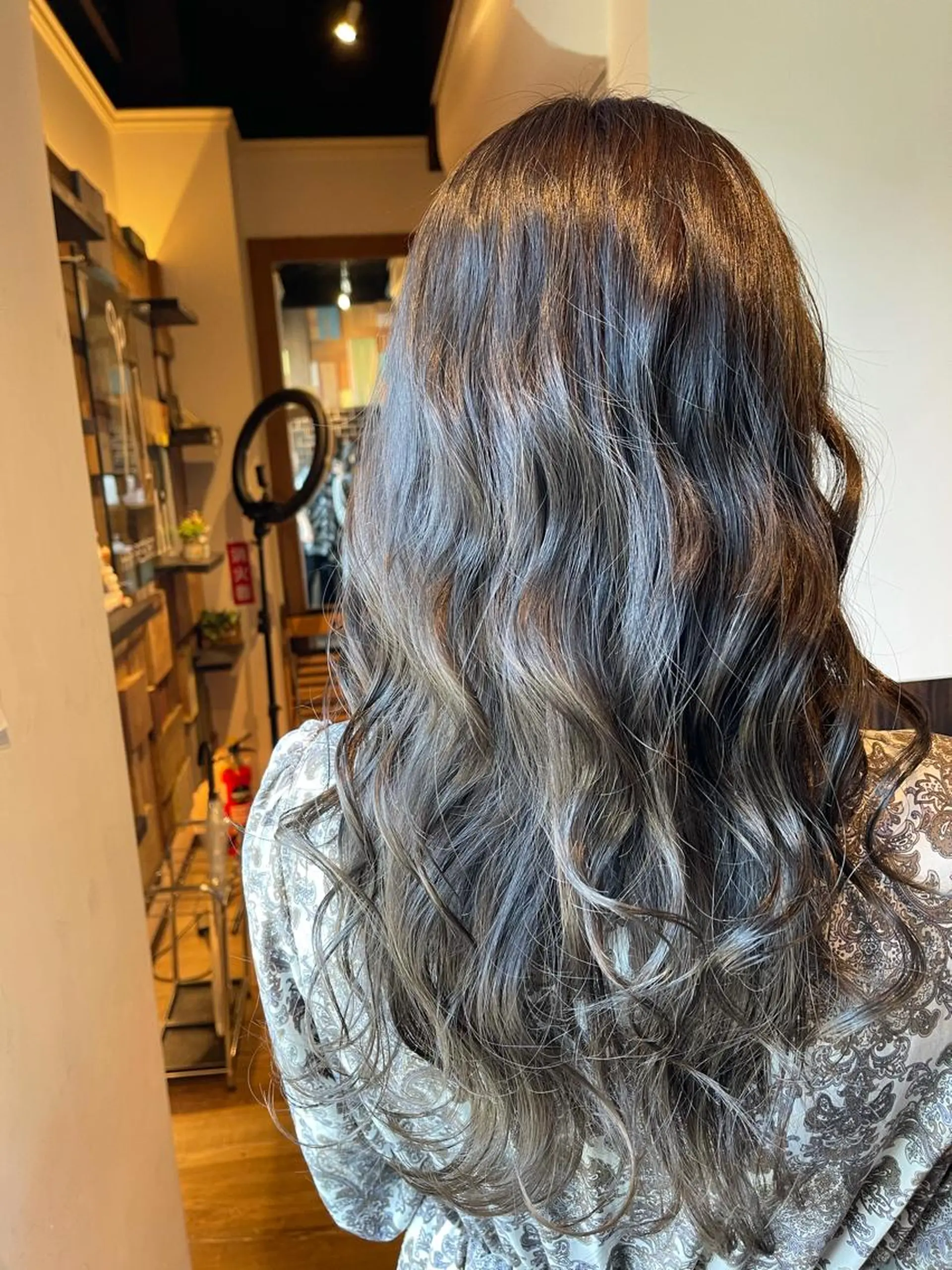 セミロング カラー カット ヘアカラー トリートメント ヘッドスパ 艶髪特化美容師 白岩　悟のその他イメージ