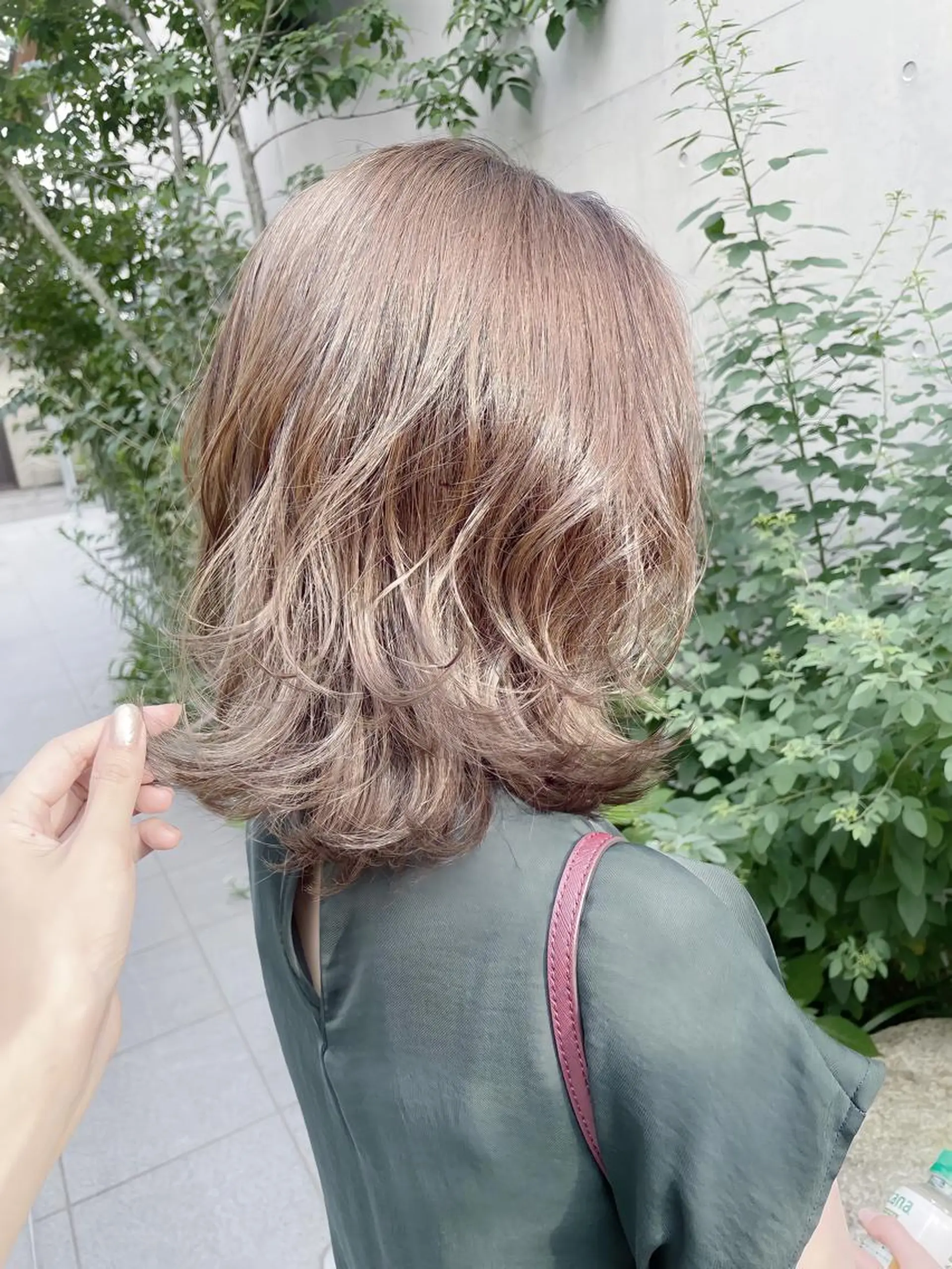 ミディアム カラー カット ヘアカラー トリートメント BEBE所属・ブリーチなし 透明感カラーKANAのヘアスタイル