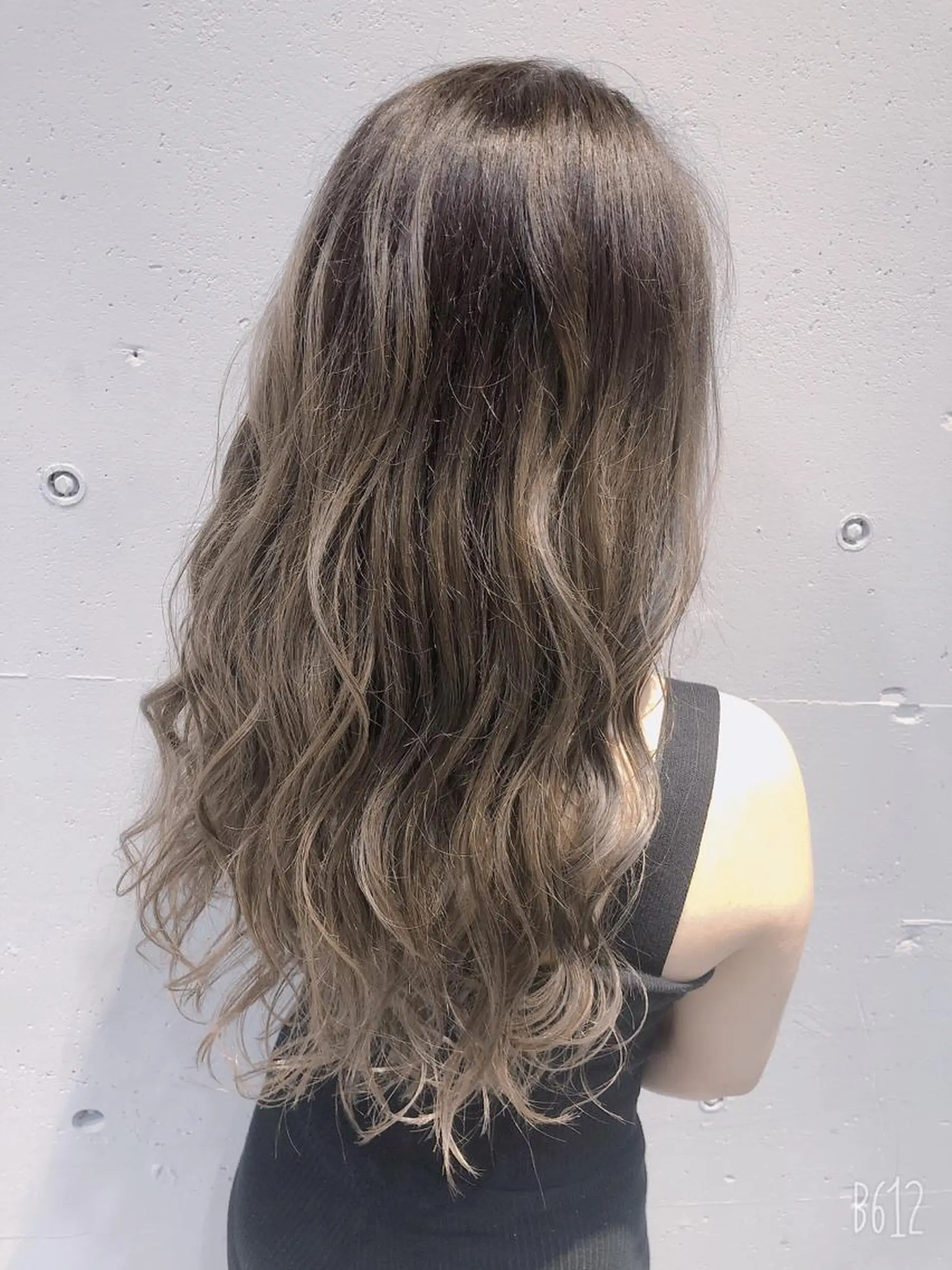 カラー kawamoto akaneのヘアスタイル