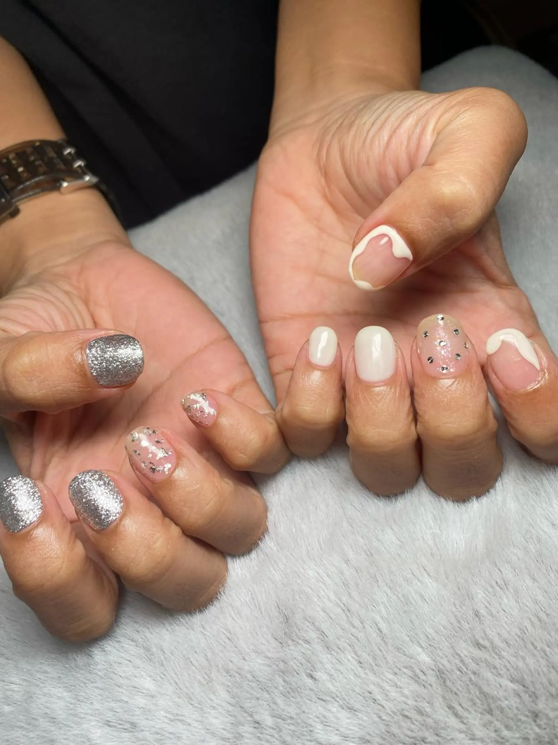 ネイル 長さ出し ラメ(グリッター) ワンカラーネイル シルバー シンプルネイル Bianca 美浜店 masuのネイルデザイン