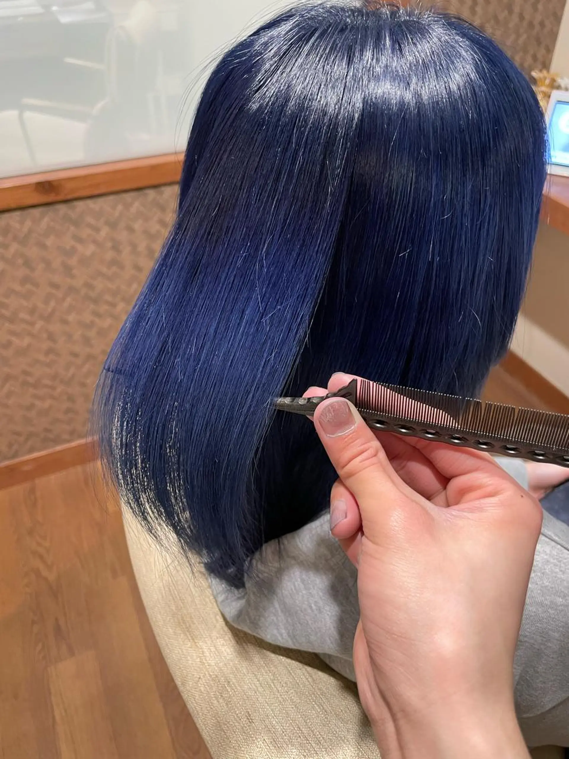 ミディアム カラー ブリーチ ブルーカラー ダブルカラー ネイビーカラー ヘアカラー トリートメント 羽田翔大/ブリーチ/ ボブカット/店長のヘアスタイル