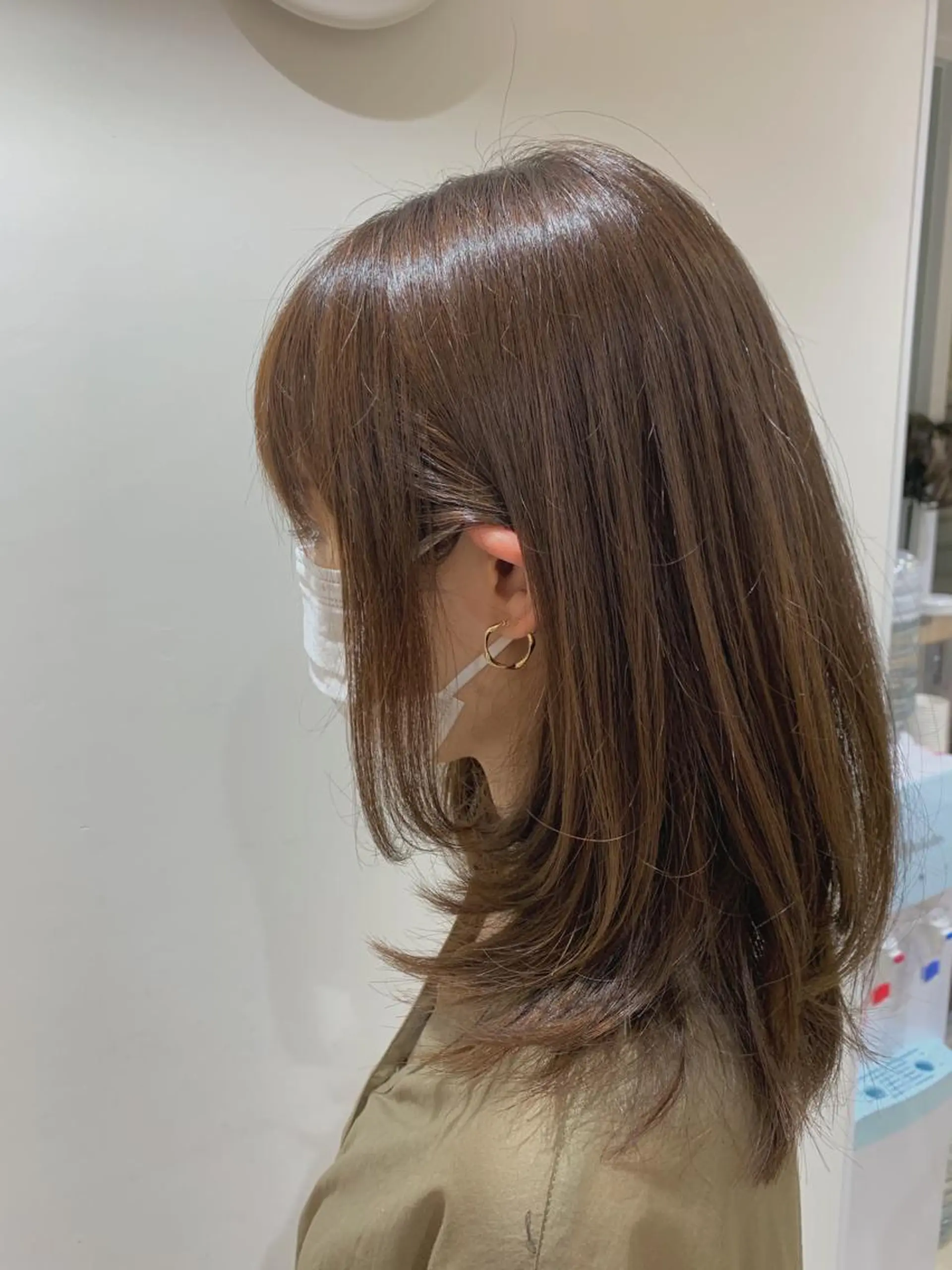 ミディアム カット ヘアカラー トリートメント HALE 金杉悠作のヘアスタイル