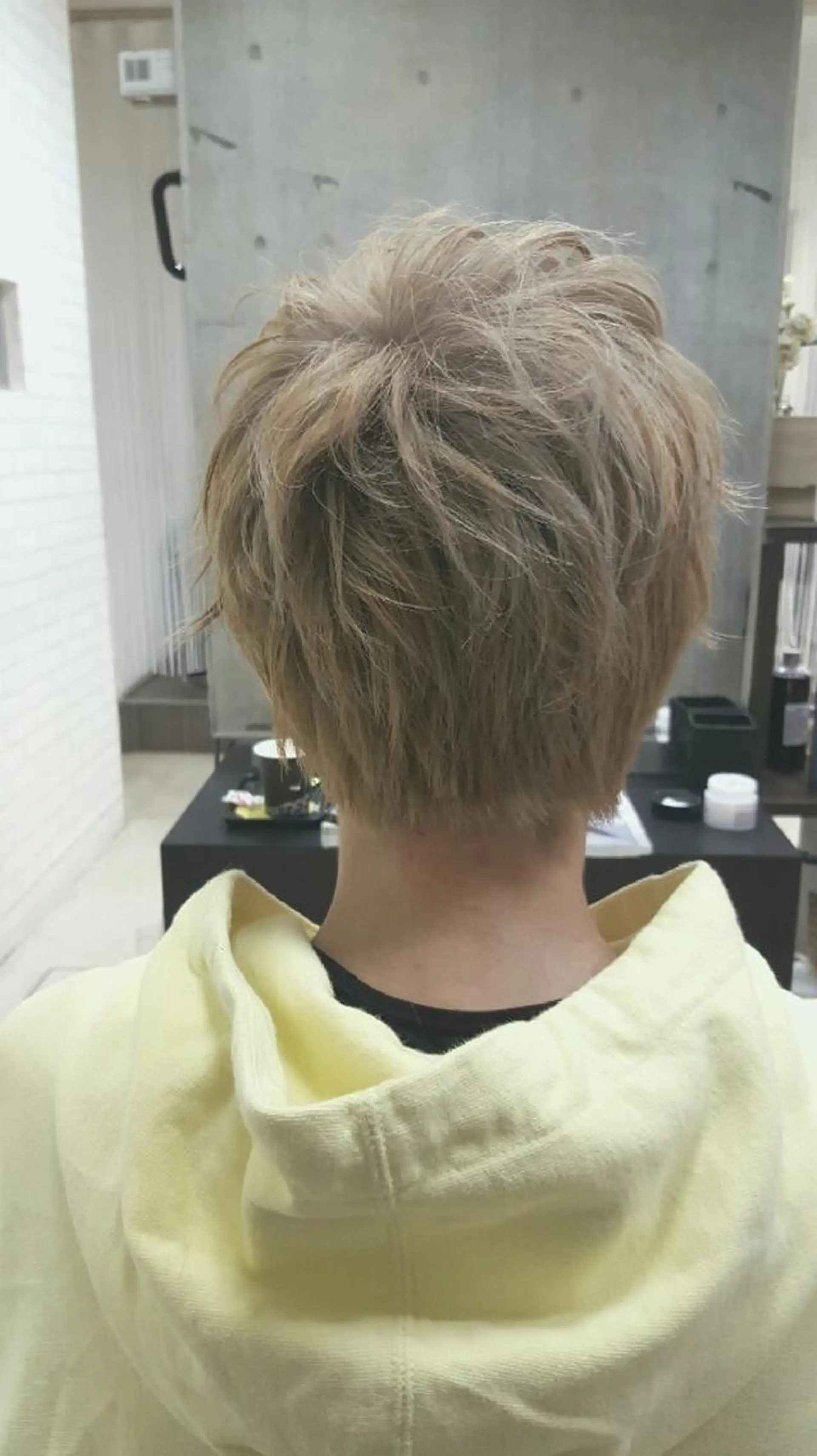 ショート brace 立花のヘアスタイル