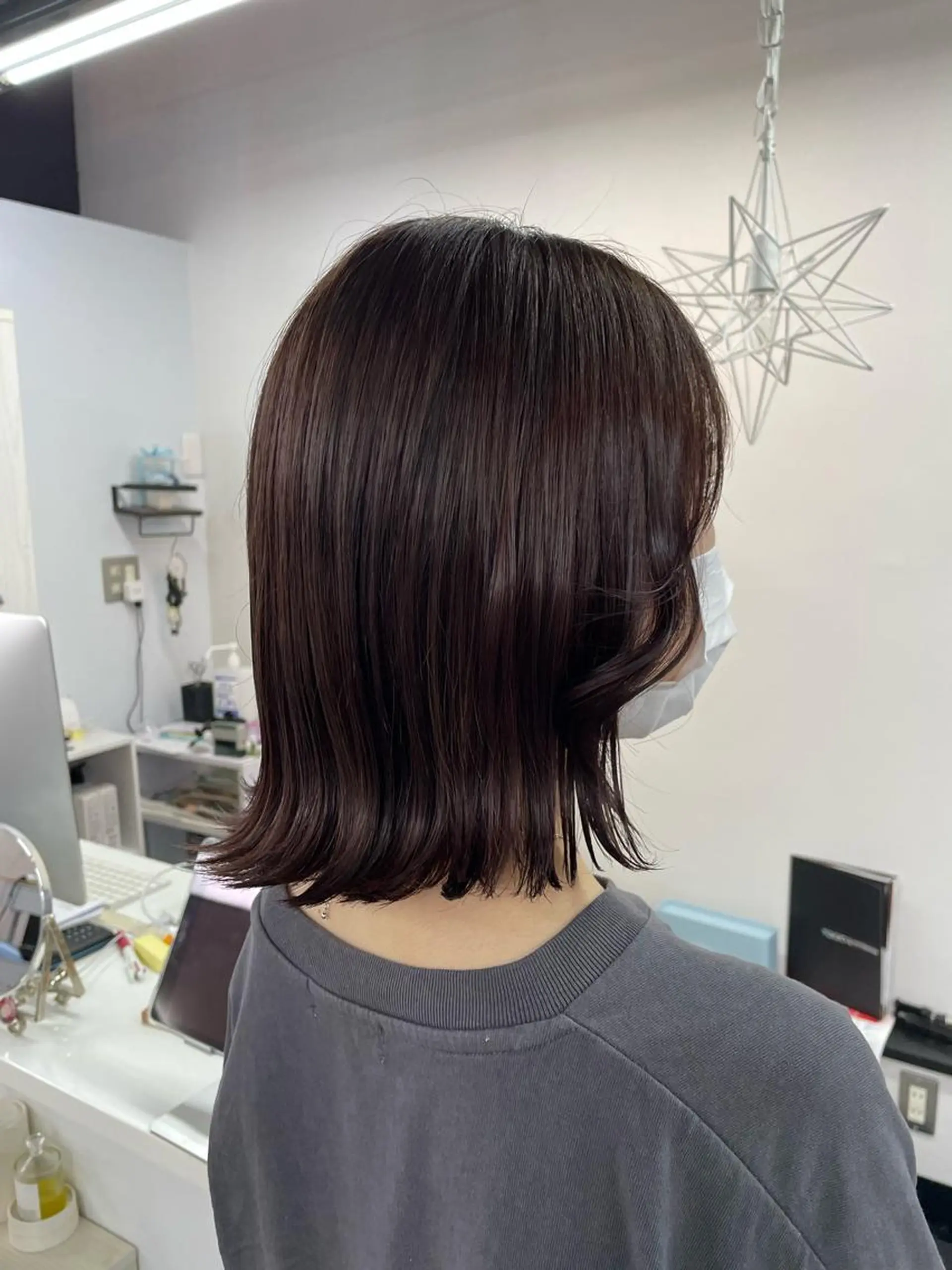 カラー オノ アカネのヘアスタイル