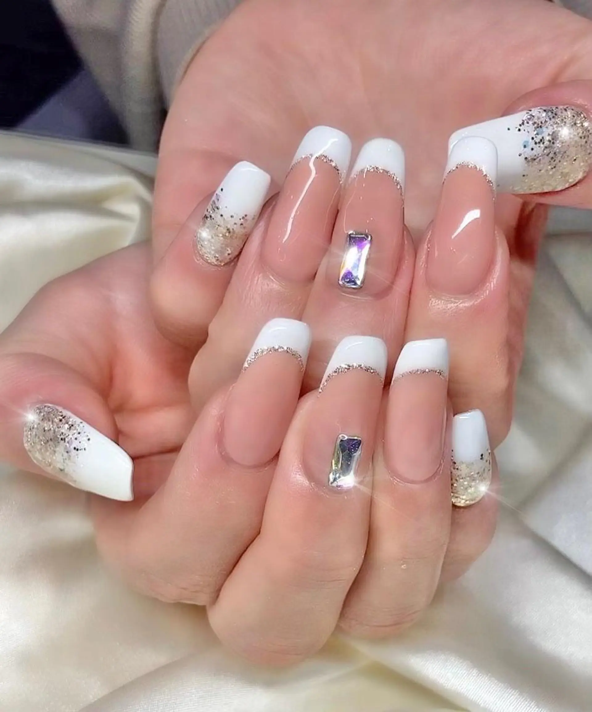 ネイル マツエク・マツパ アイブロウ 眉カラー 成人式 韓国風マツエク パリジェンヌラッシュリフト まつげパーマ ハンドネイル Nail&eye Belire 新宿のネイルデザイン